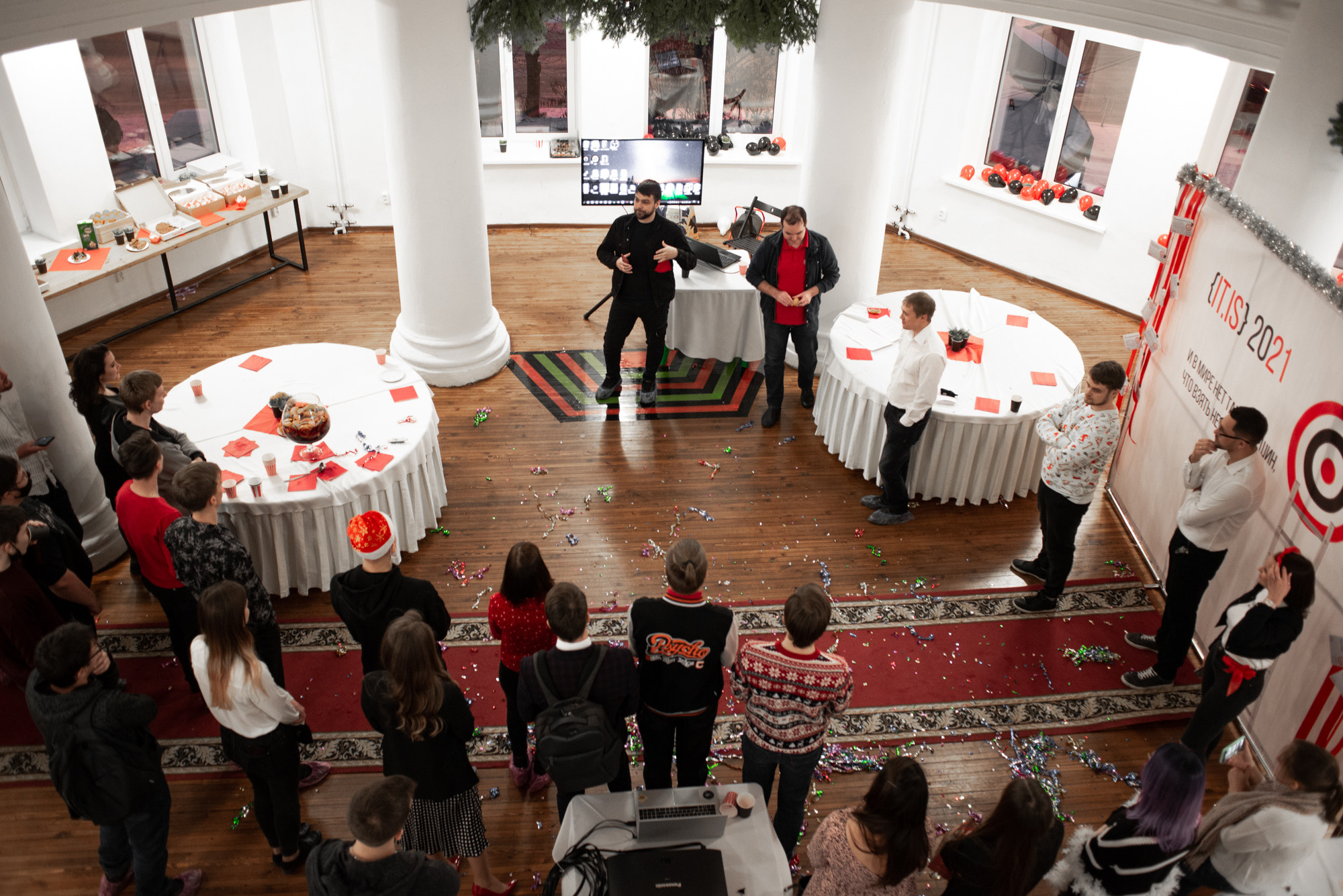 Новогодний корпоратив компании Интерсвязь. Фотограф в Челябинске Любовь Денисенко