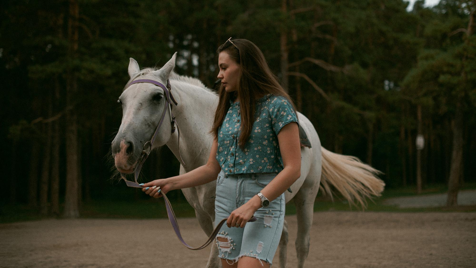 Наташа. Конная прогулка. Фотограф в Челябинске Любовь Денисенко