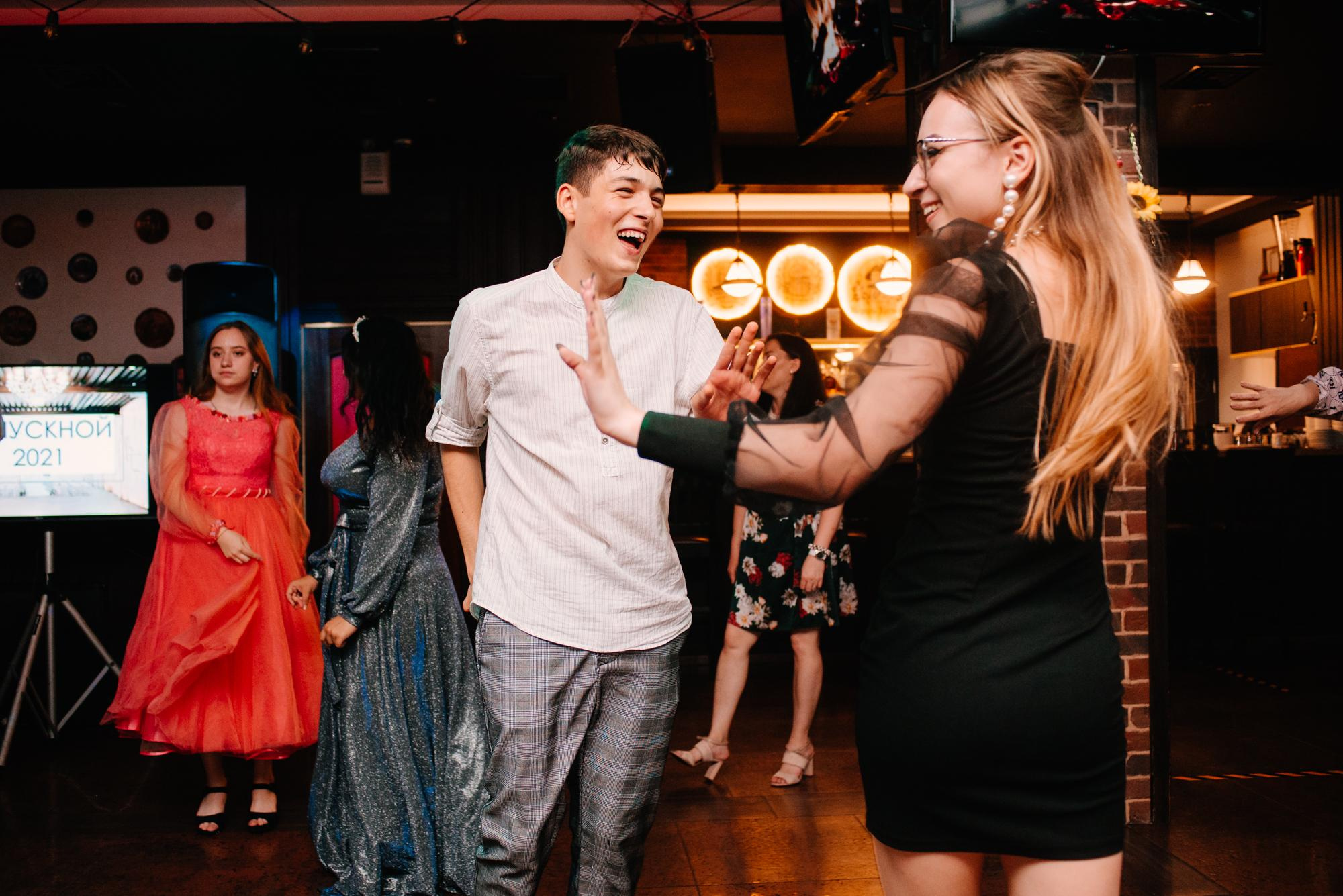 Выпускной 2021 Король Густав. Фотограф в Челябинске Любовь Денисенко