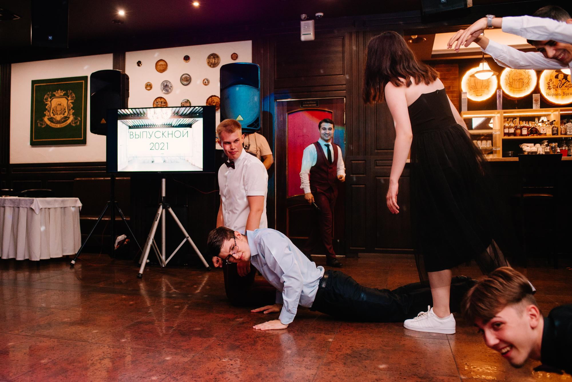 Выпускной 2021 Король Густав. Фотограф в Челябинске Любовь Денисенко