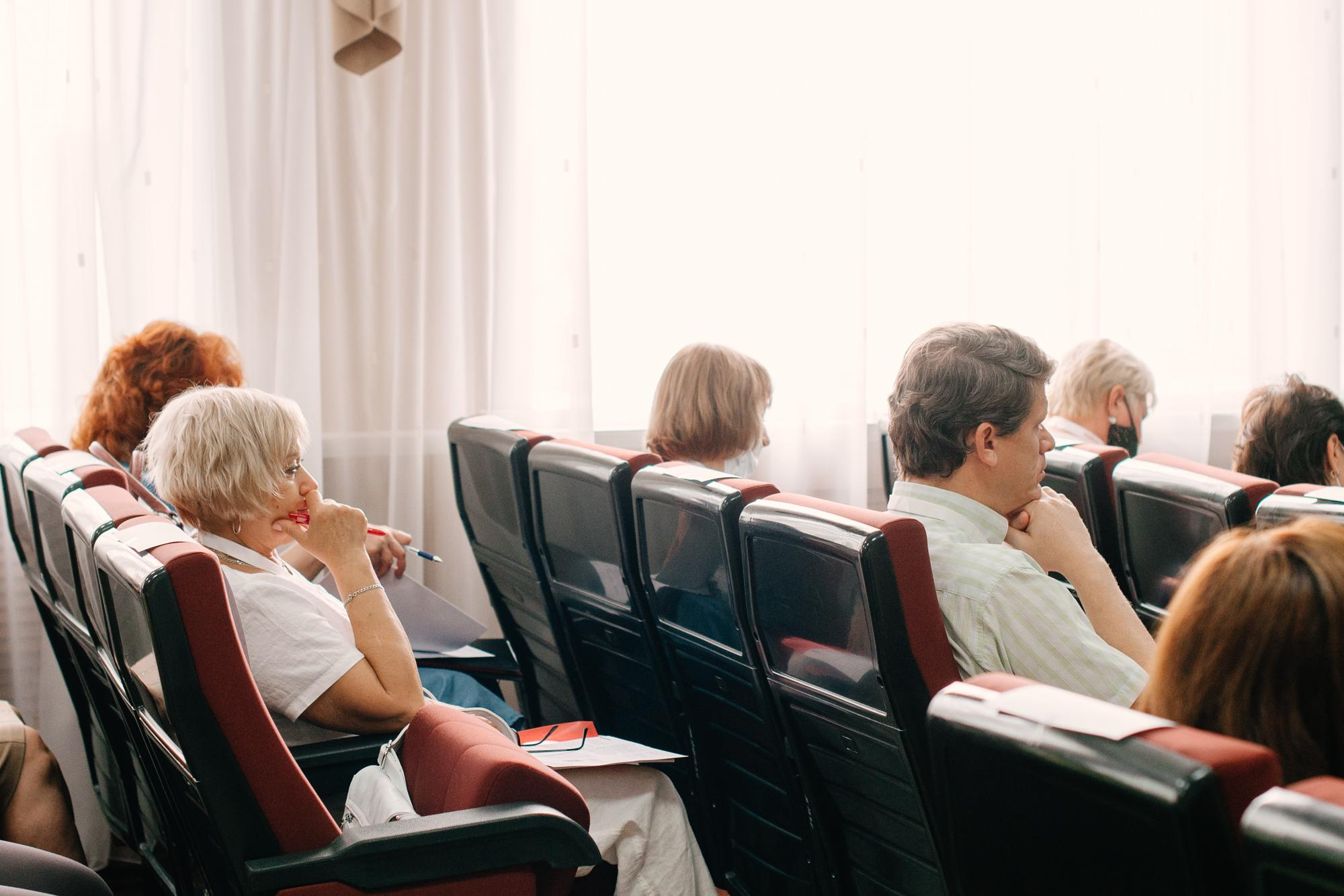 Окружное совещание по вопросам разработки и реализации программ воспитания. Фотограф в Челябинске Любовь Денисенко
