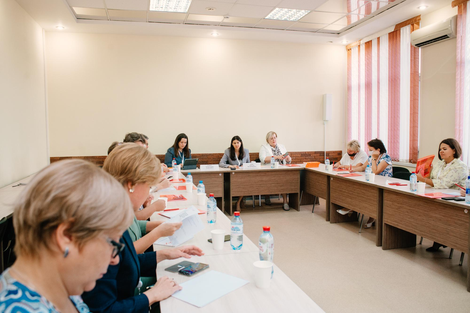 Окружное совещание по вопросам разработки и реализации программ воспитания. Фотограф в Челябинске Любовь Денисенко