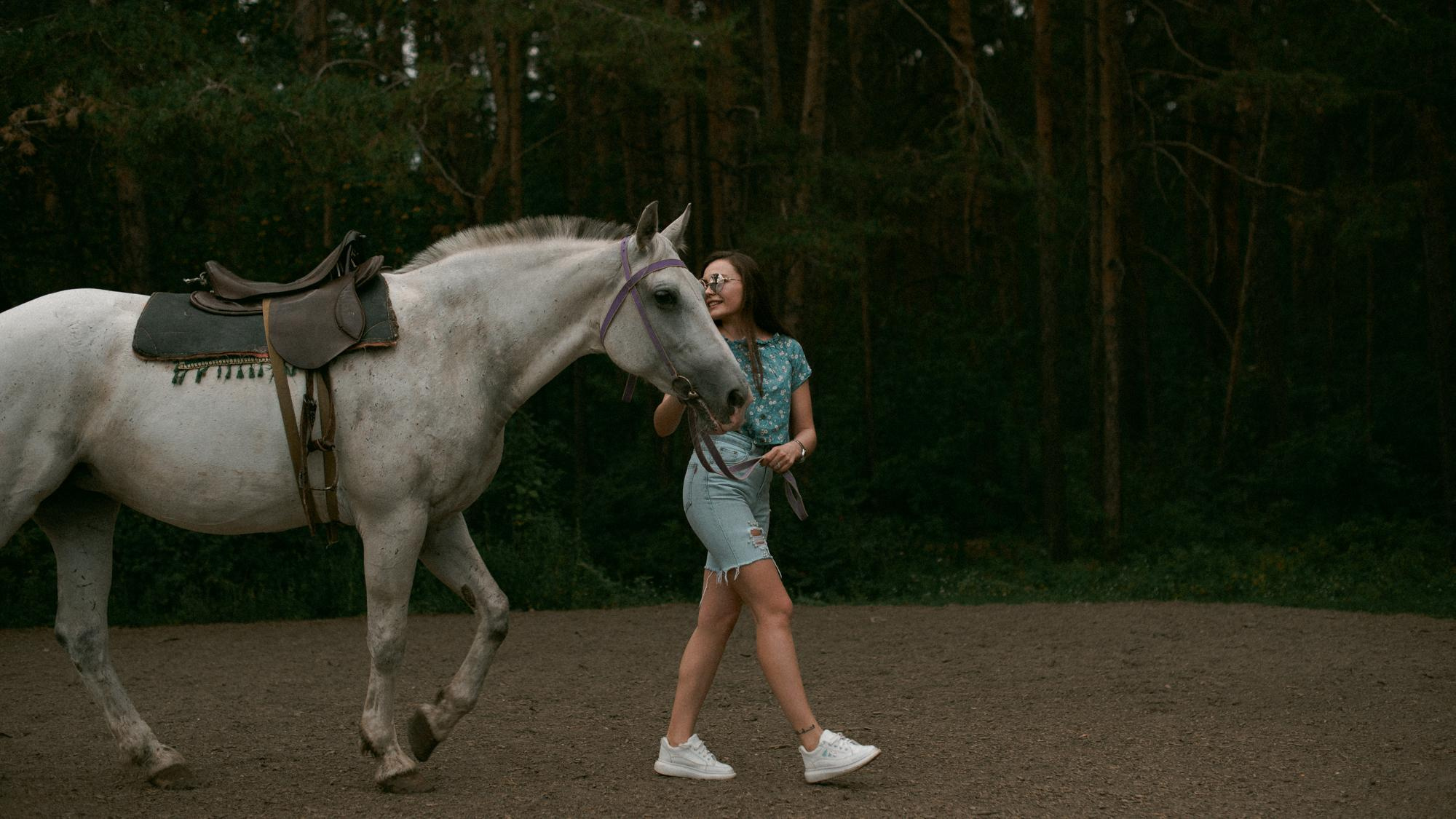 Наташа. Конная прогулка. Фотограф в Челябинске Любовь Денисенко
