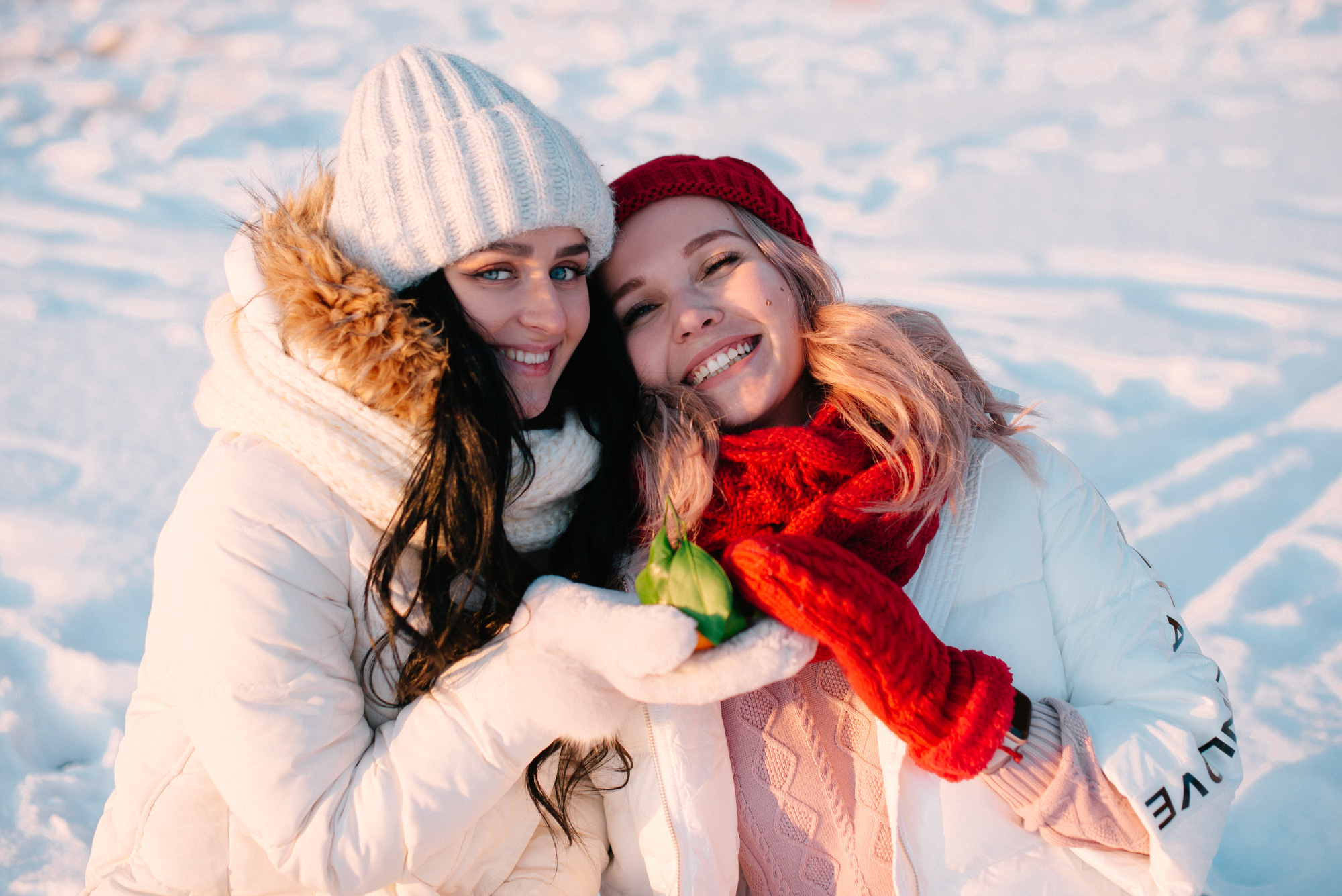 Вика и Настя. Изумрудный. Фотограф в Челябинске Любовь Денисенко