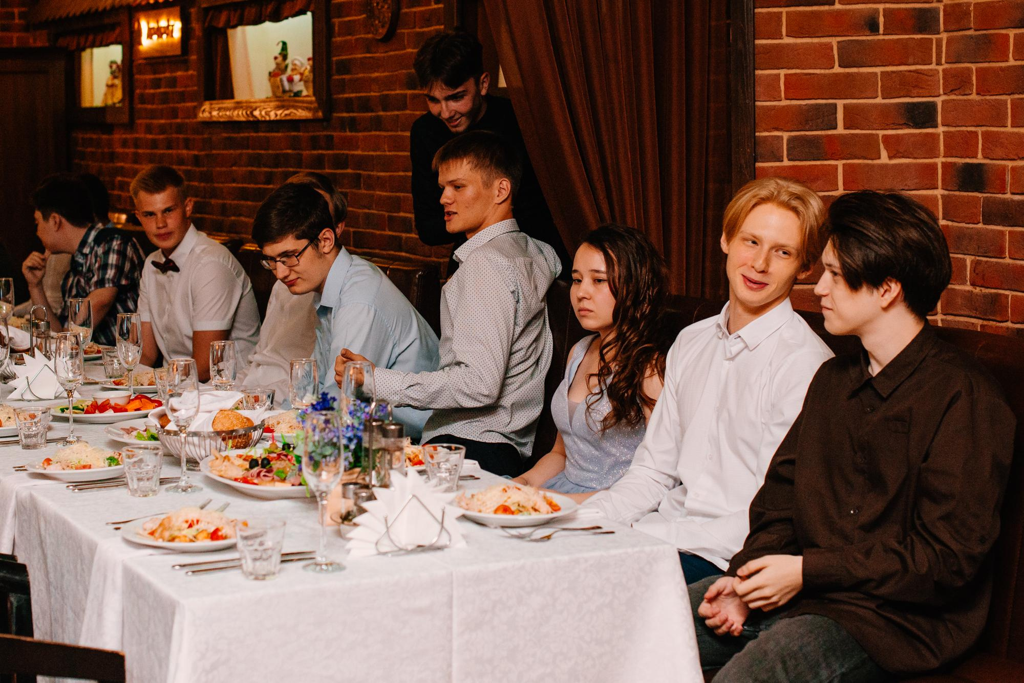 Выпускной 2021 Король Густав. Фотограф в Челябинске Любовь Денисенко