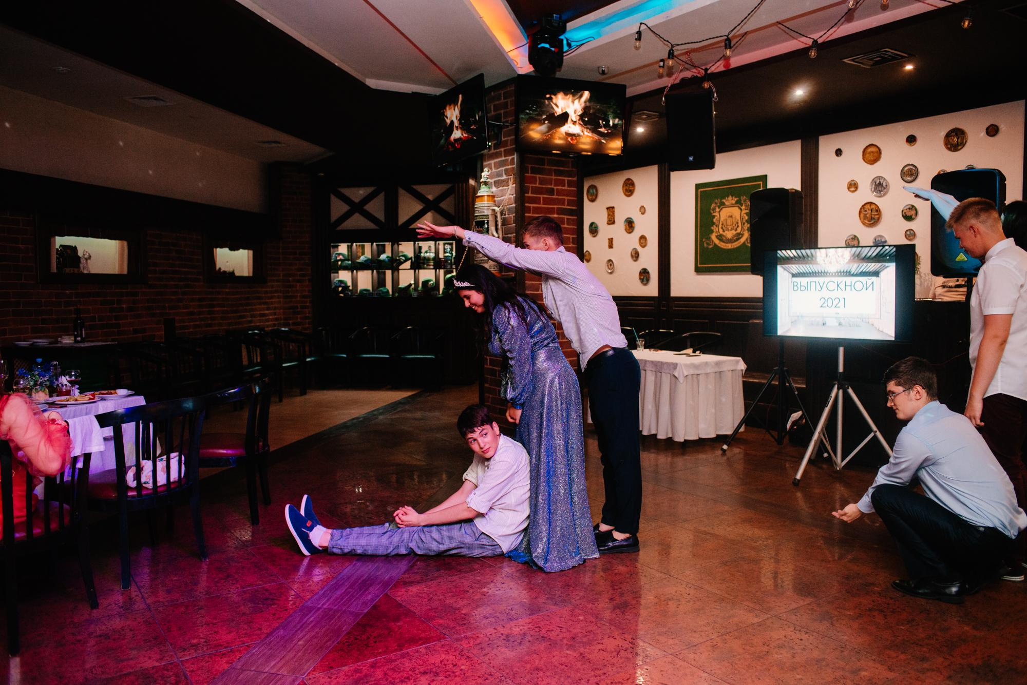 Выпускной 2021 Король Густав. Фотограф в Челябинске Любовь Денисенко