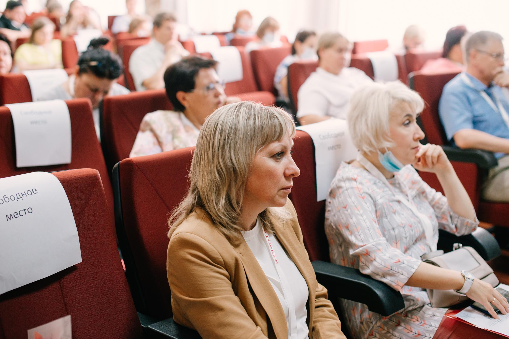 Окружное совещание по вопросам разработки и реализации программ воспитания. Фотограф в Челябинске Любовь Денисенко