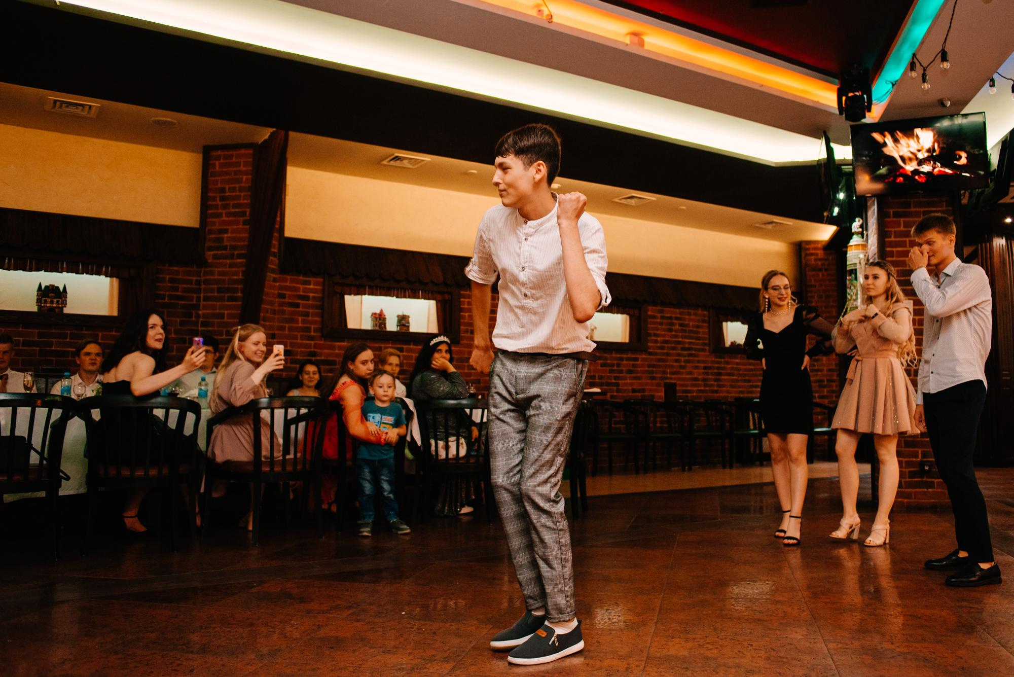 Выпускной 2021 Король Густав. Фотограф в Челябинске Любовь Денисенко