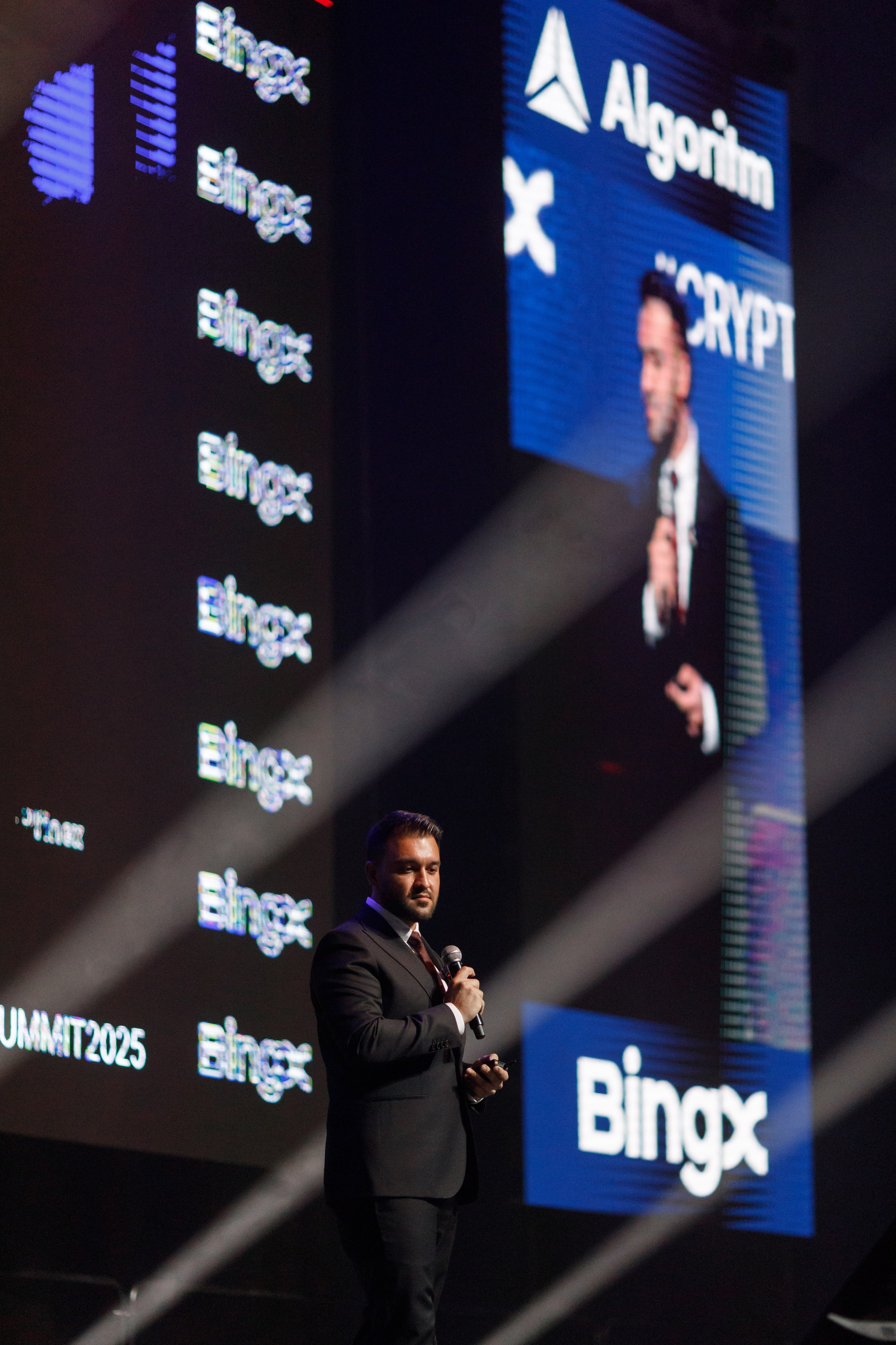 Crypto Summit 2025. Свадебный и репортажный фотограф (Москва, Королев и другие)