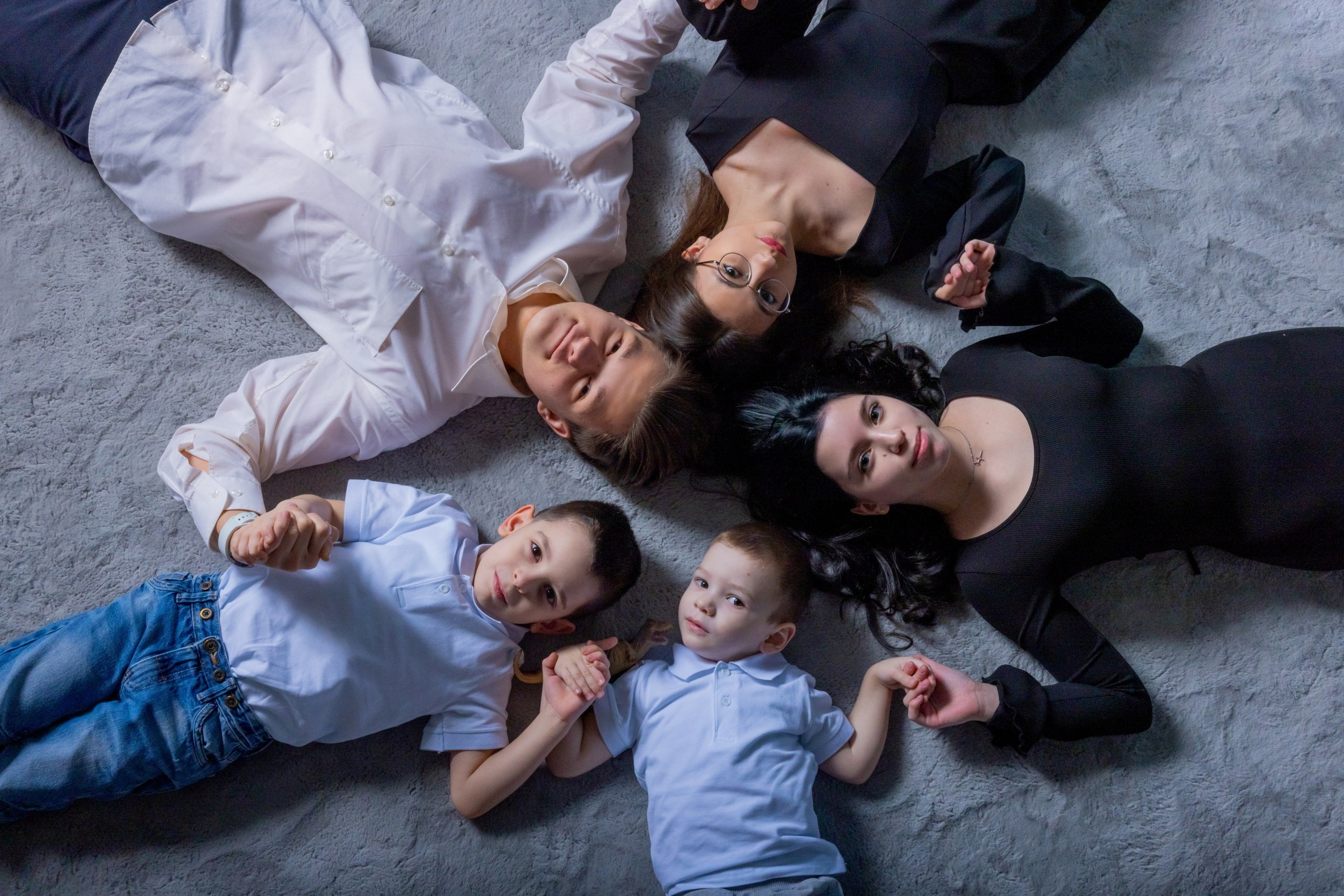 Большая семейная фотосессия в студии. Фотограф в Туле Крупский АнДРей. Фотостудия «КАДР71» в Туле