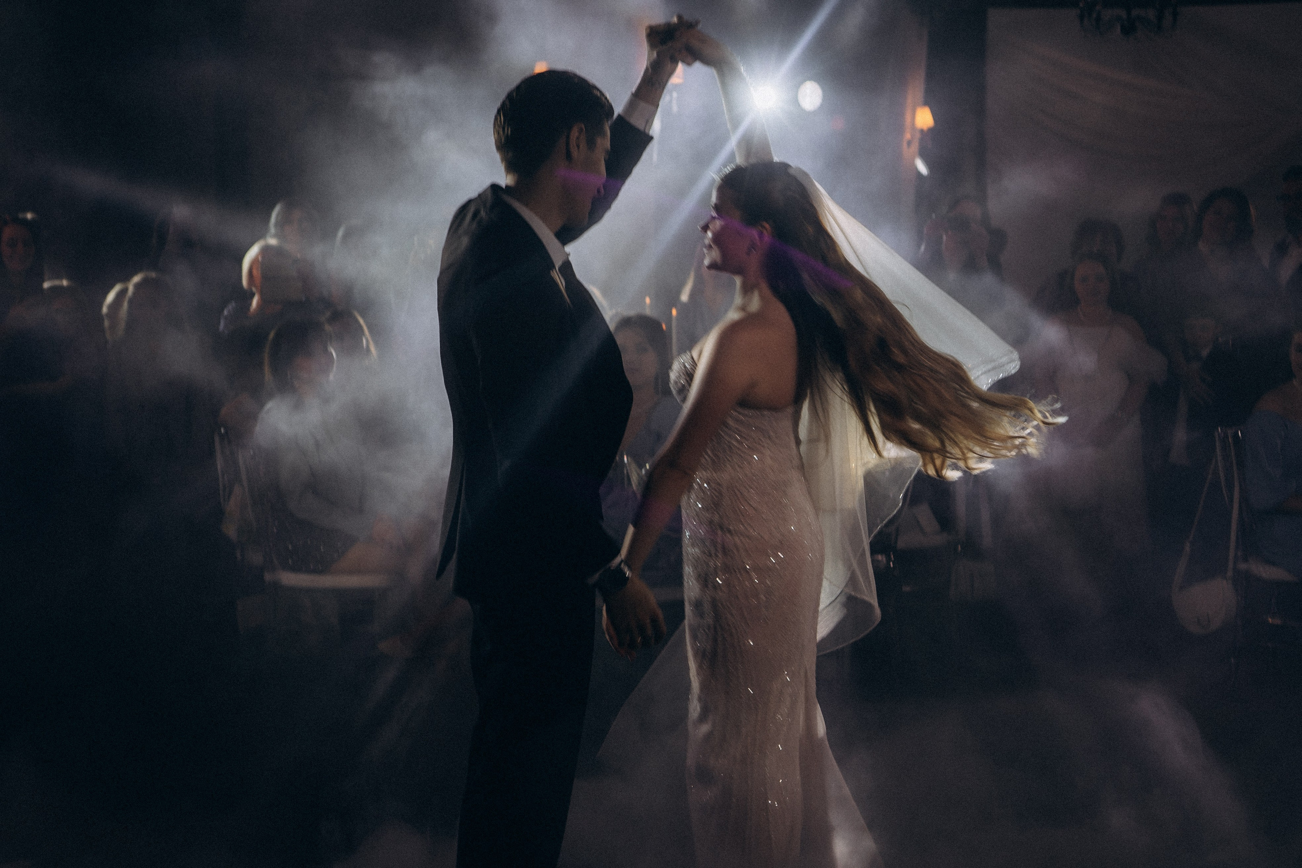 СВАДЕБНАЯ СЬЕМКА СБОРОВ В ОТЕЛЕ И ВЫЕЗД НА ЦЕРЕМОНИЮ (СНЯТО В СИБИРЕ В НИЖНЕВАРТОВСКЕ). Профессиональный фотограф, Санкт-Петербург — Виктория Богомолова