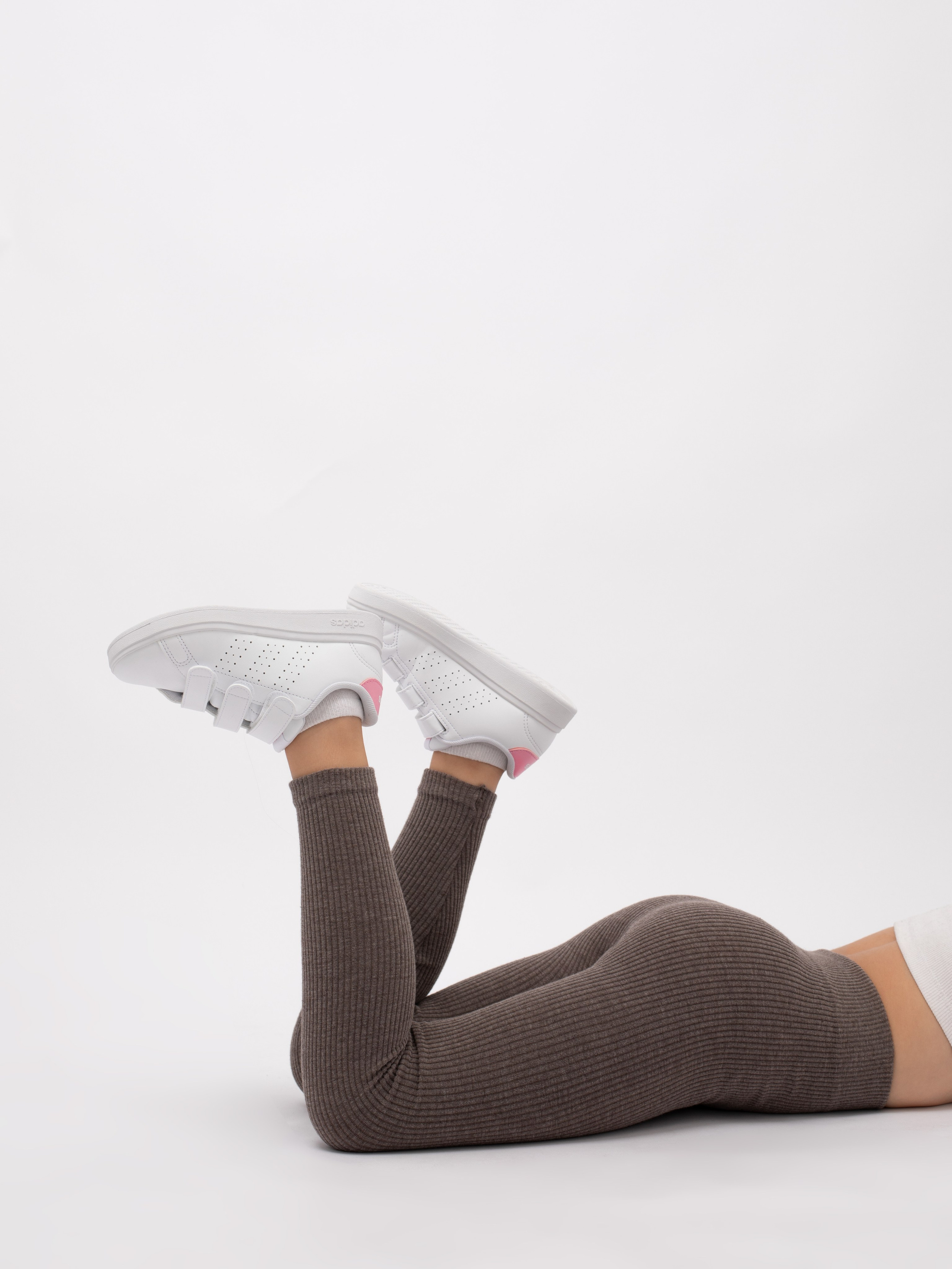 Детские лосины. Фотостудия предметной и модельной съёмки для маркетплейсов