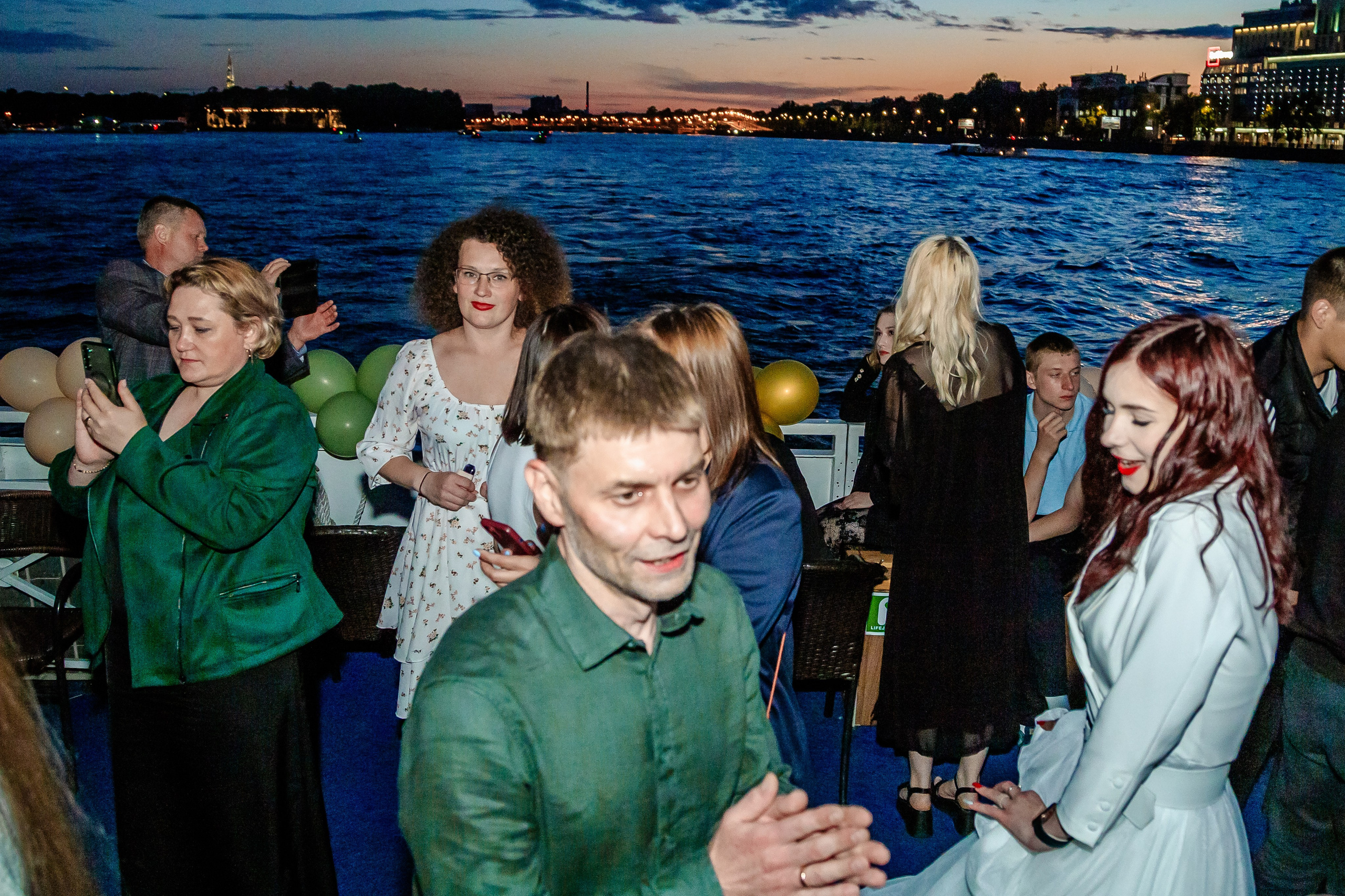 Выпускной на теплоходе. Фотограф в Санкт-Петербурге Чумаков Семен