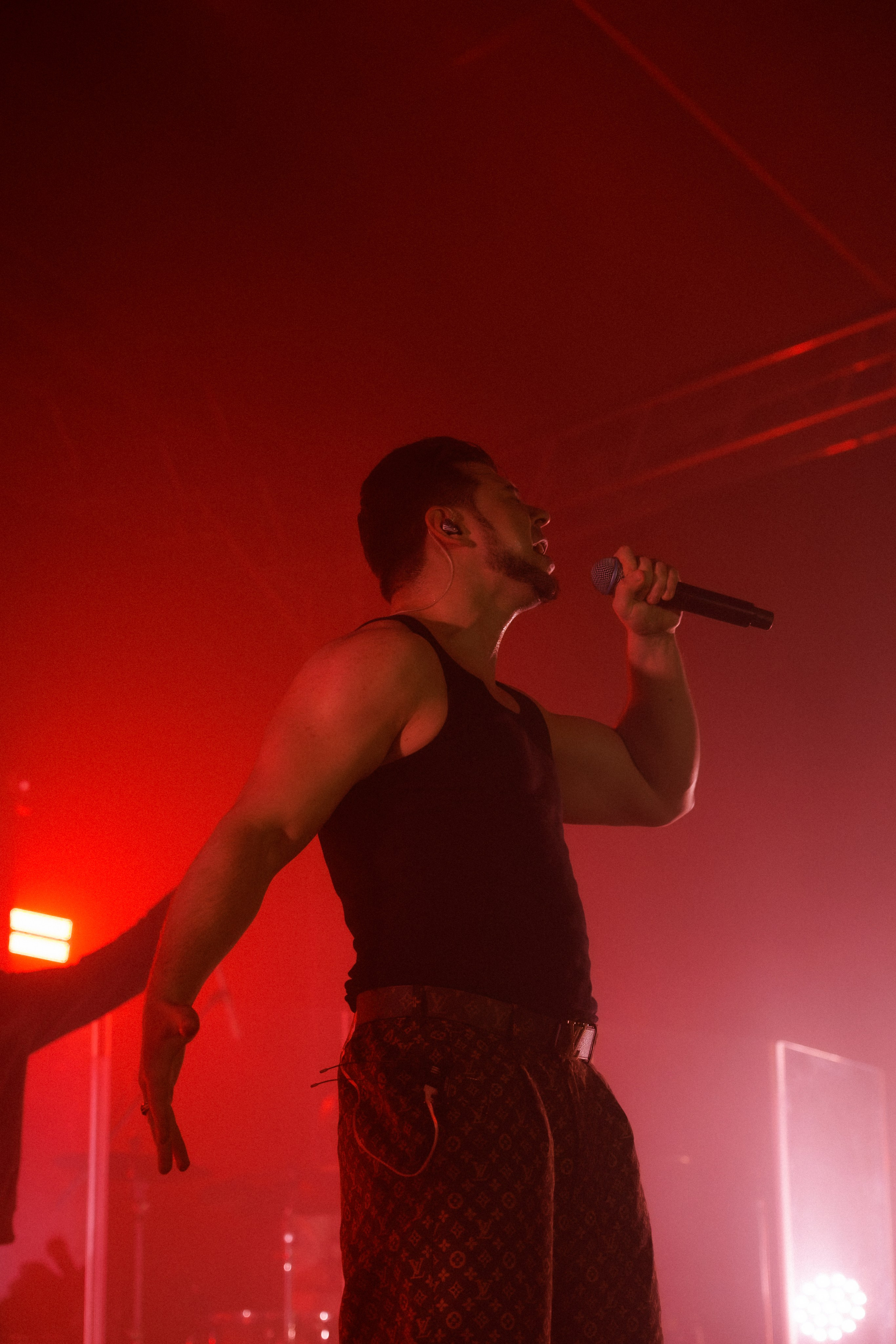 Фотоотчёт и репортаж с концерта группы GAYAZOV$ BROTHER$. Красильников Евгений — профессиональный фотограф в Ростове-на-Дону