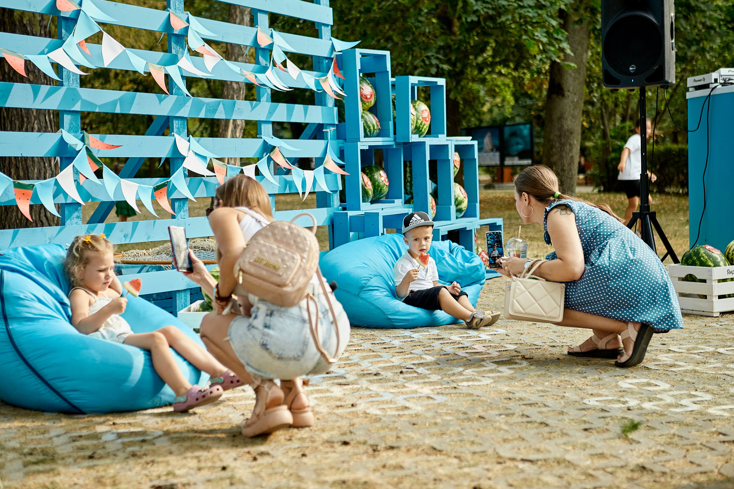 ЯНДЕКС ЛАВКА «АРБУЗНАЯ ФЕЕРИЯ». Фотограф Андрей Егоров