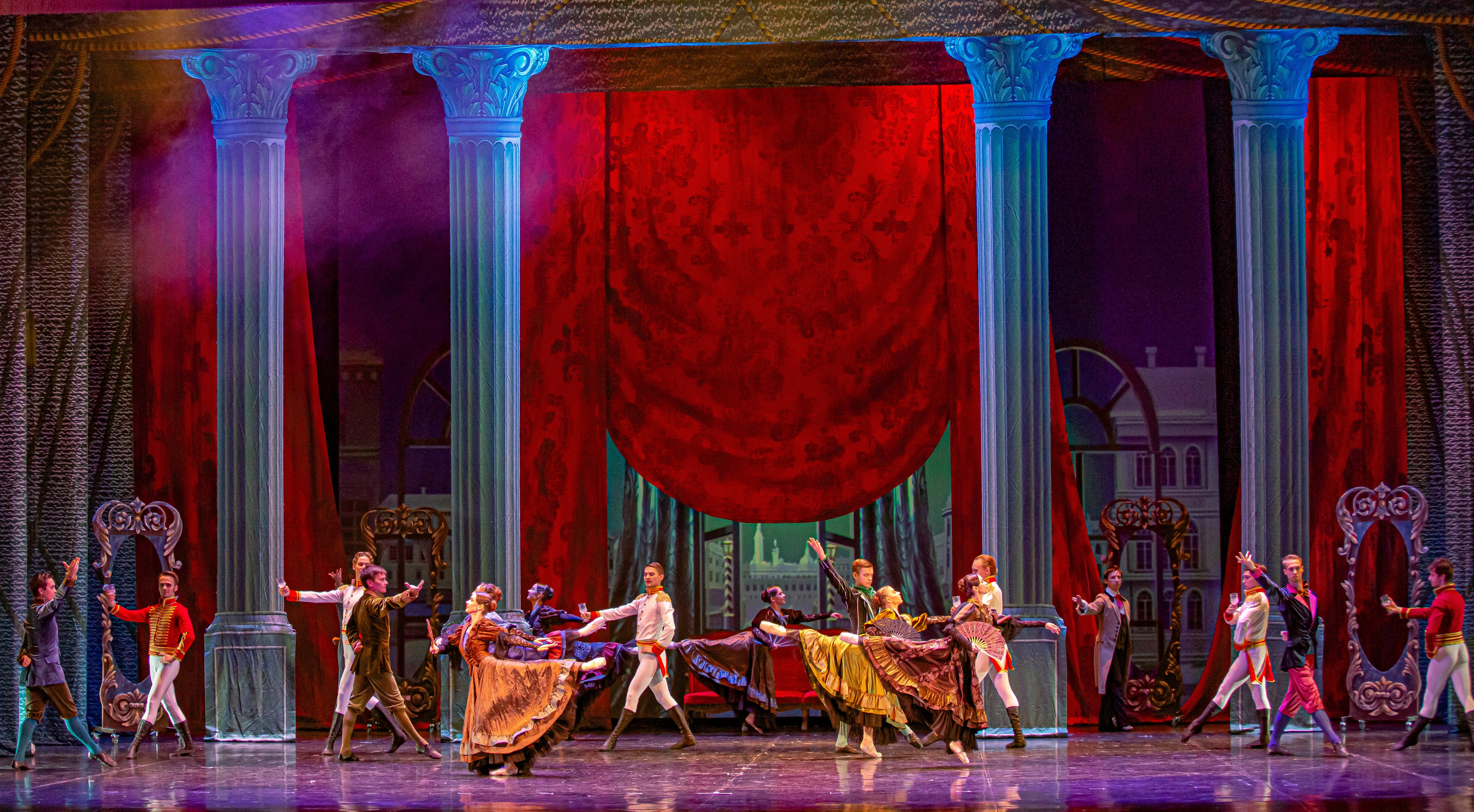 Война и Мир балет Марийского театра оперы и балета на сцене Зимнего театра г. Сочи премьера. Фотограф в Сочи Юрий Шептаев