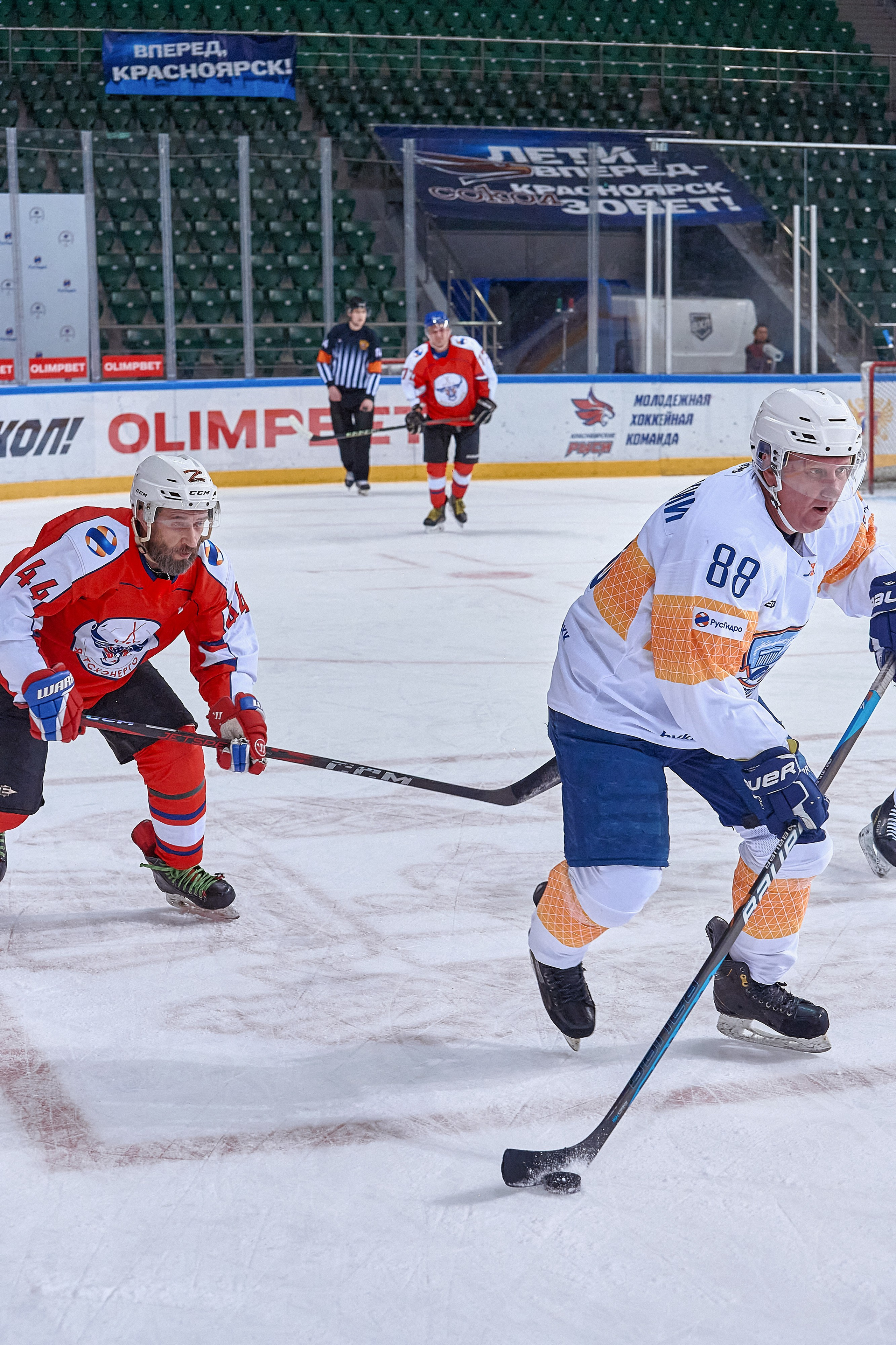 Платинум Арена — Хоккей — РусГидро. Фотограф Яковлев Роман — Красноярск