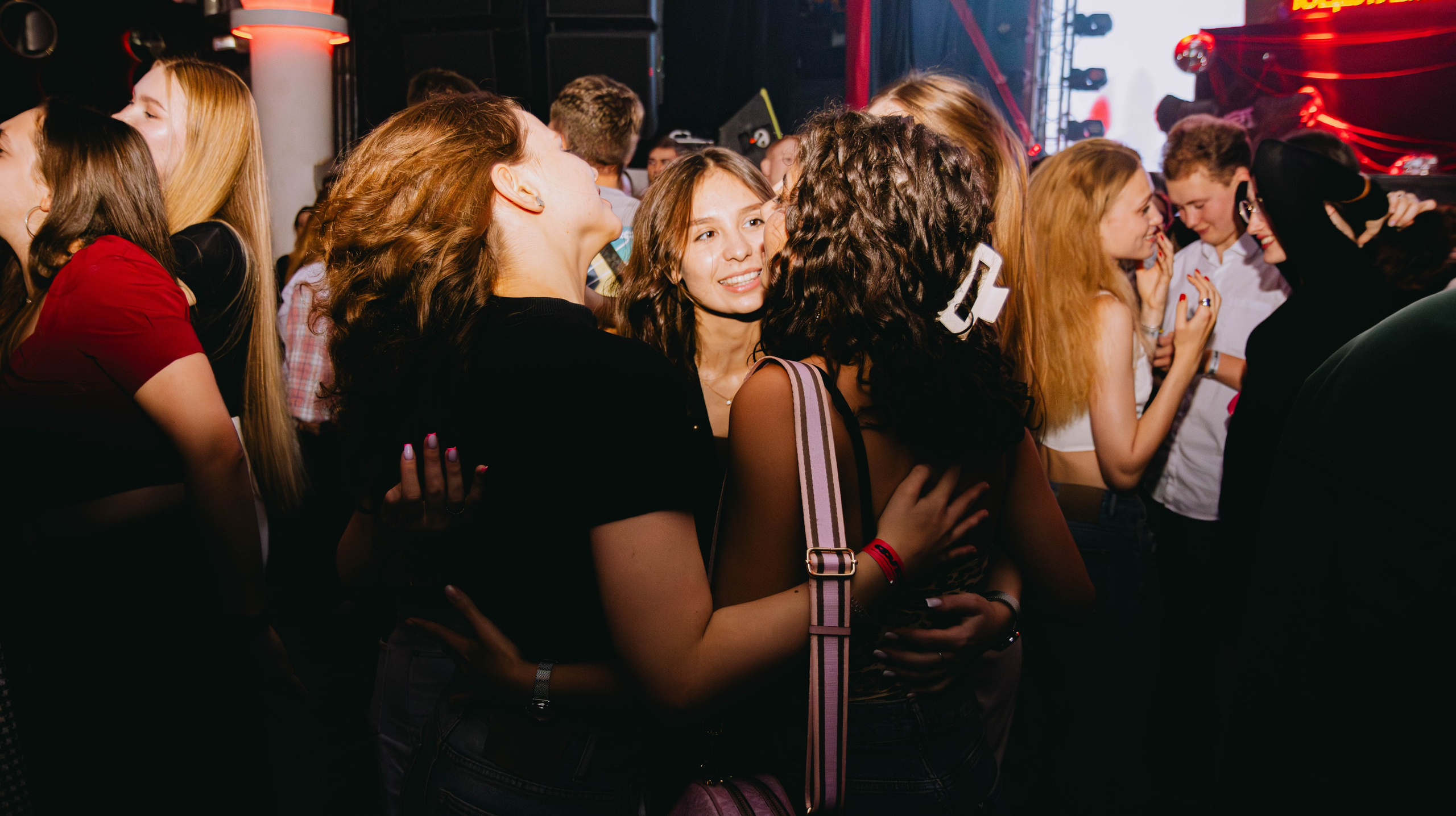 Тусовки. Фотограф Егор Огородов