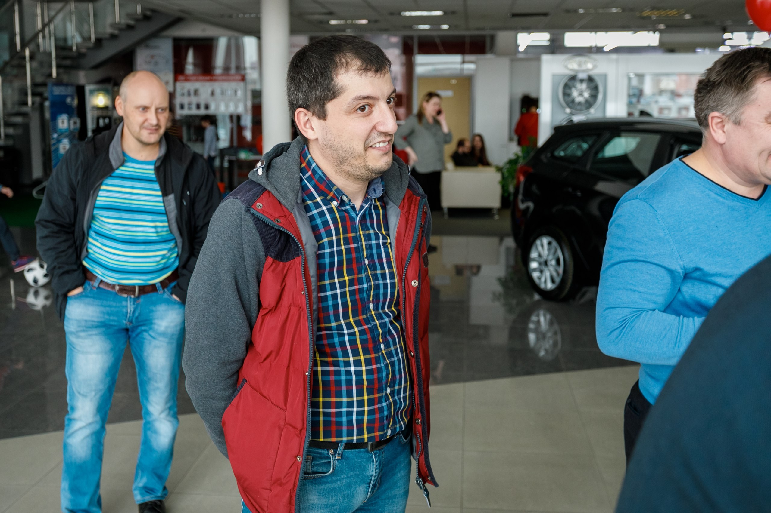 Розыгрыш билетов на ЧМ по футболу FIFA @ Киа Центр. Репортажный фотограф Максим Полянский. Москва, Санкт-Петербург, Красноярск