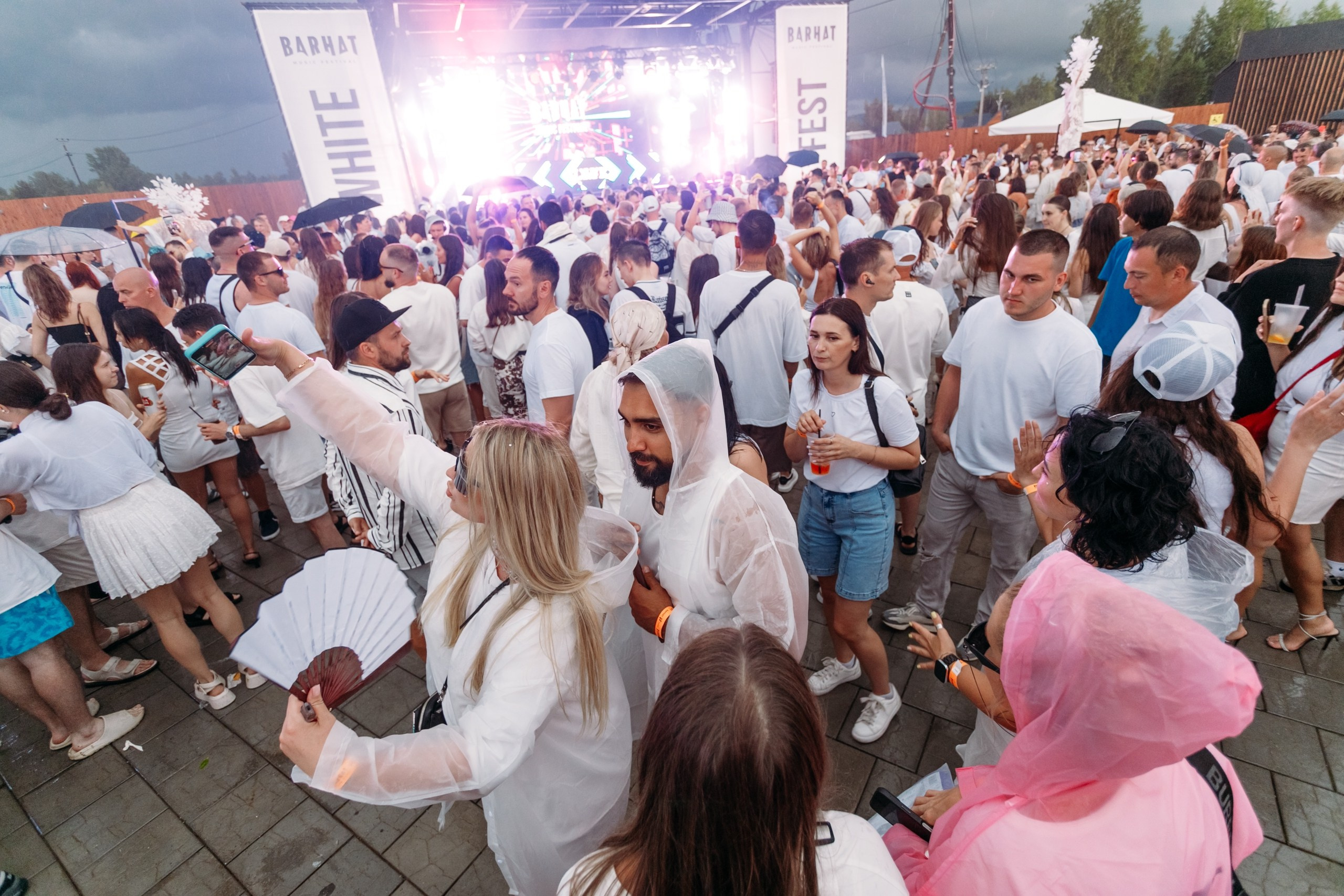 White Party @ Бархат парк. Репортажный фотограф Максим Полянский. Москва, Санкт-Петербург, Красноярск