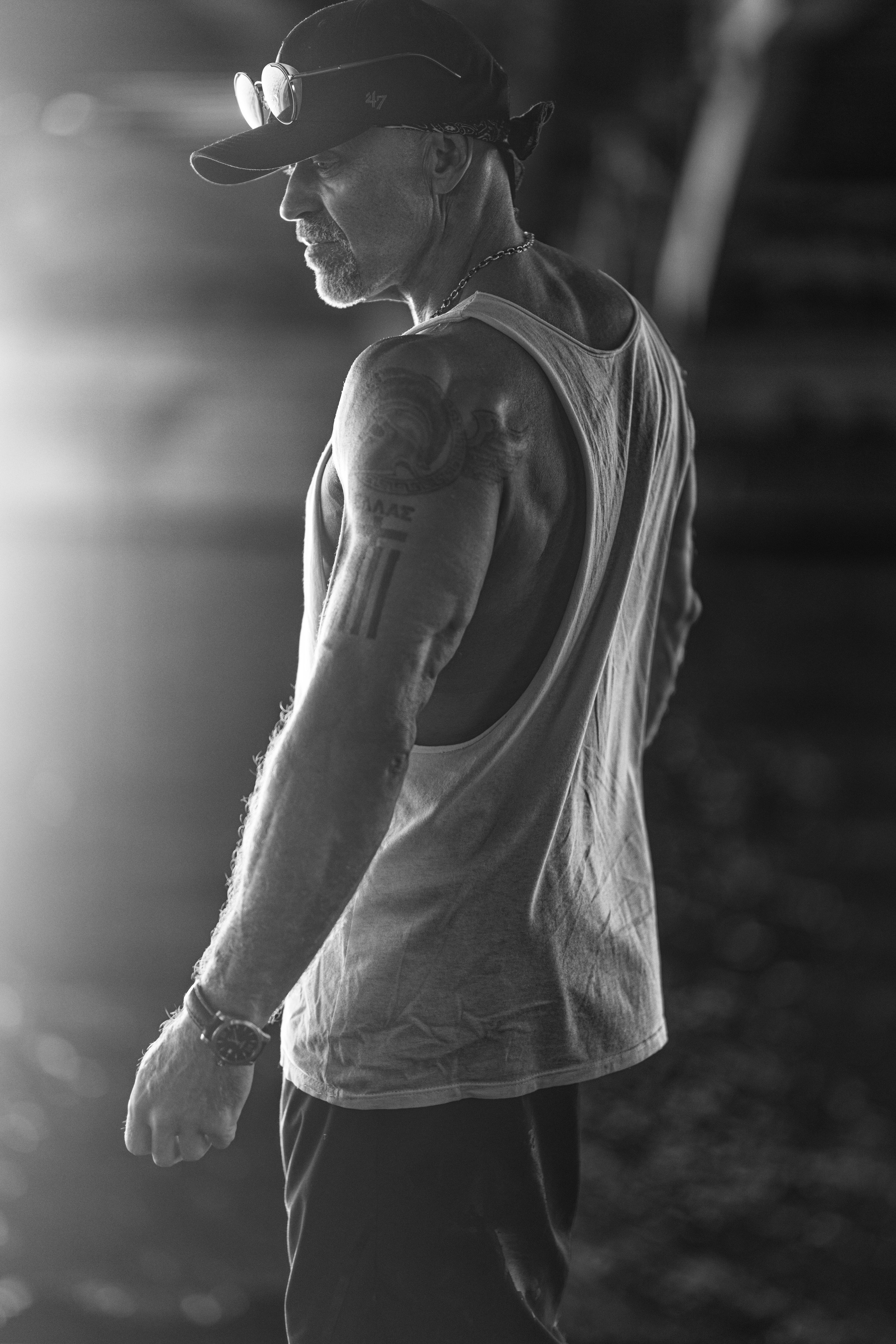 Фотосет на улице и спортплощадке с Александром для контента. Дмитрий Шульгин, портретный фотограф в Воронеже