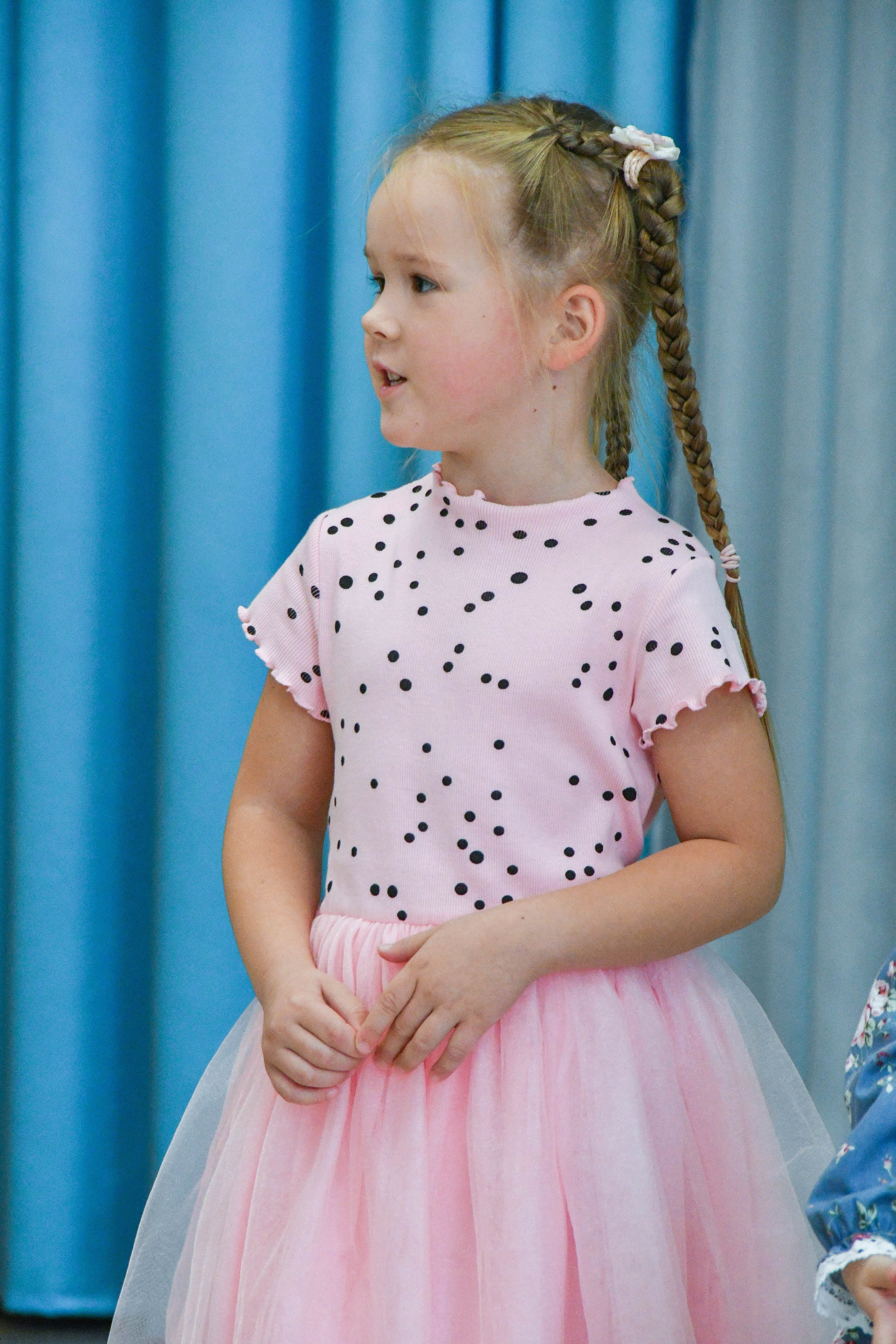 2023 г. День дошкольного работника и прогулка. Репортажный и детский фотограф в Новосибирске