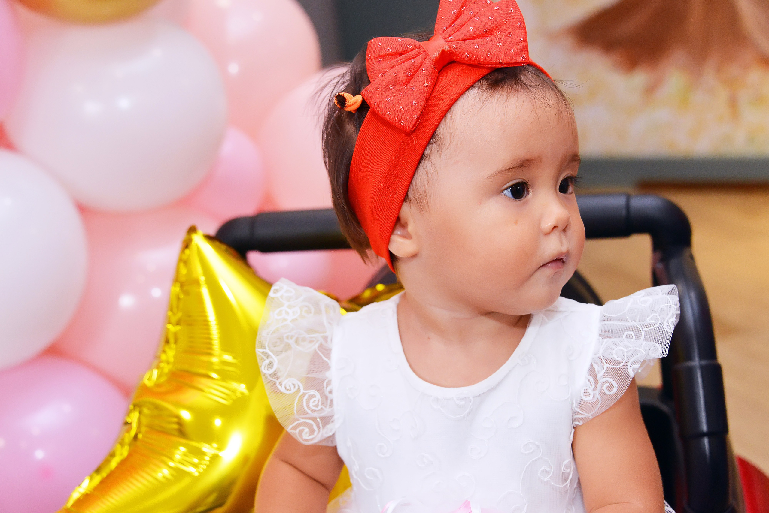 Дети-5 (Адель-1годик). Фотосъёмка. Фотограф Сергей Авдеев-семейный и детский фотограф в Алматы