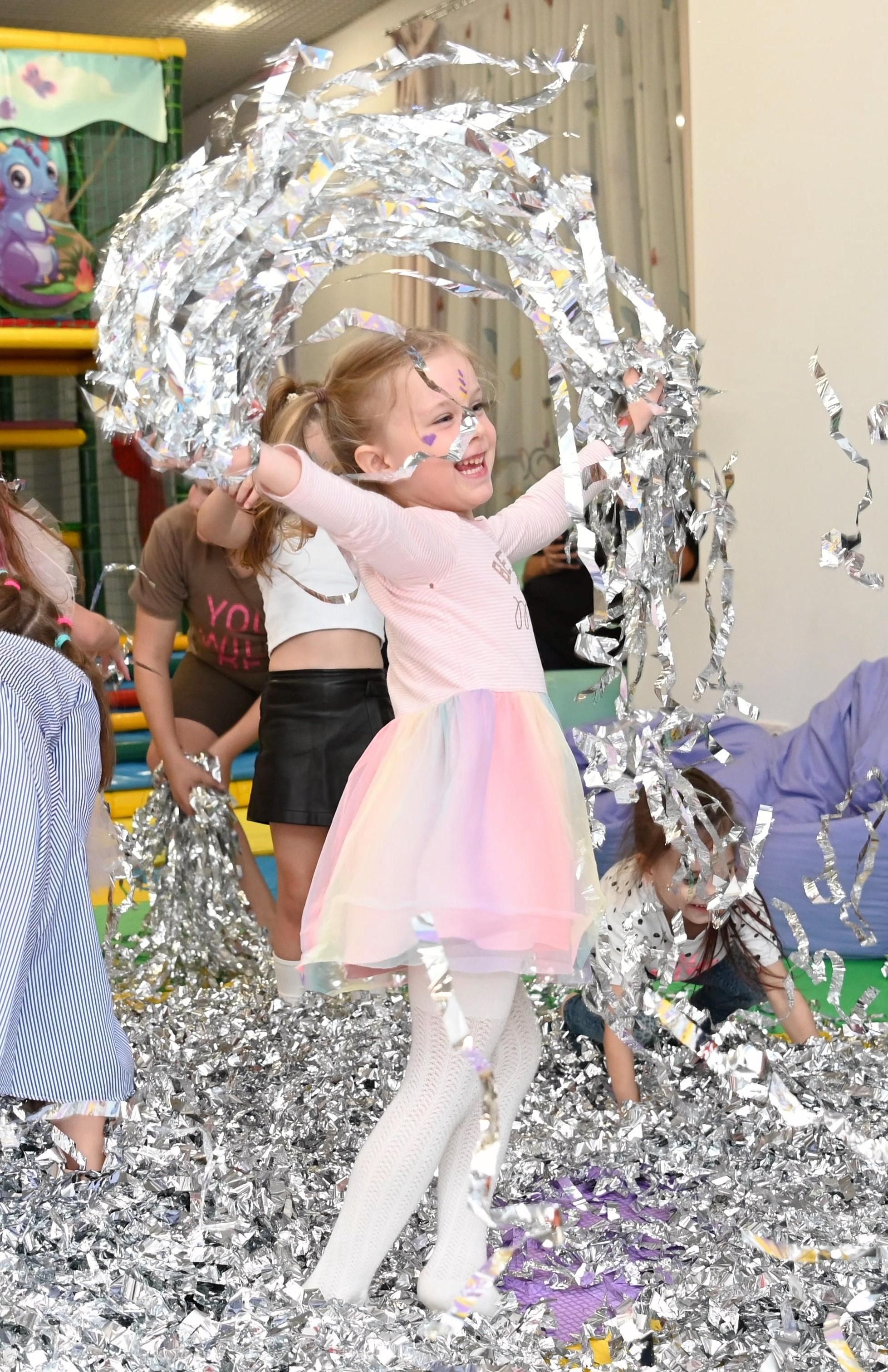 Игротека «Море Позитива». Я Ольга Казанцева, фотографирую снимаю ваши киноистории и печатаю фото и цифровые портреты на холсте