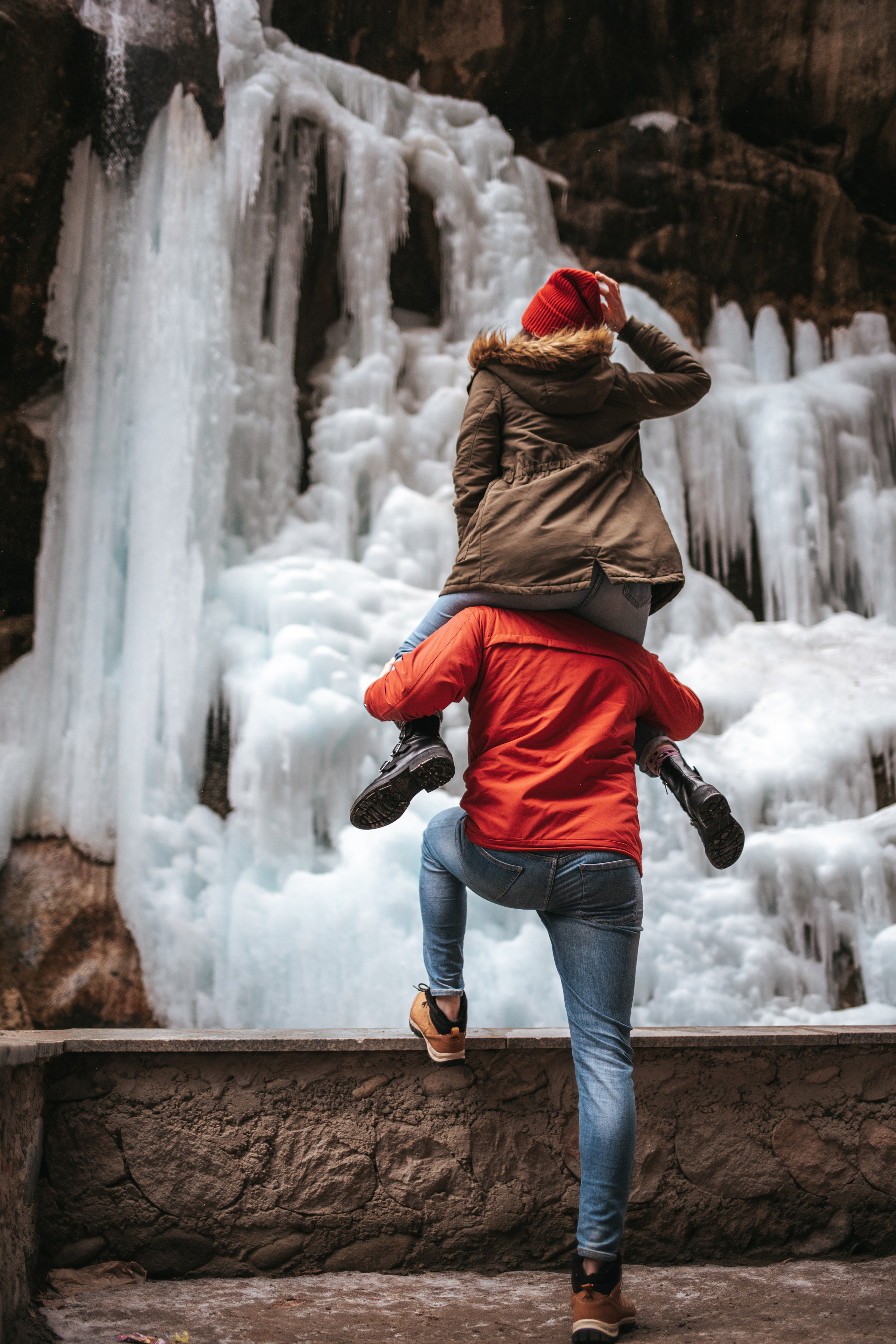 Dawn in the mountains. Wedding and family photographer