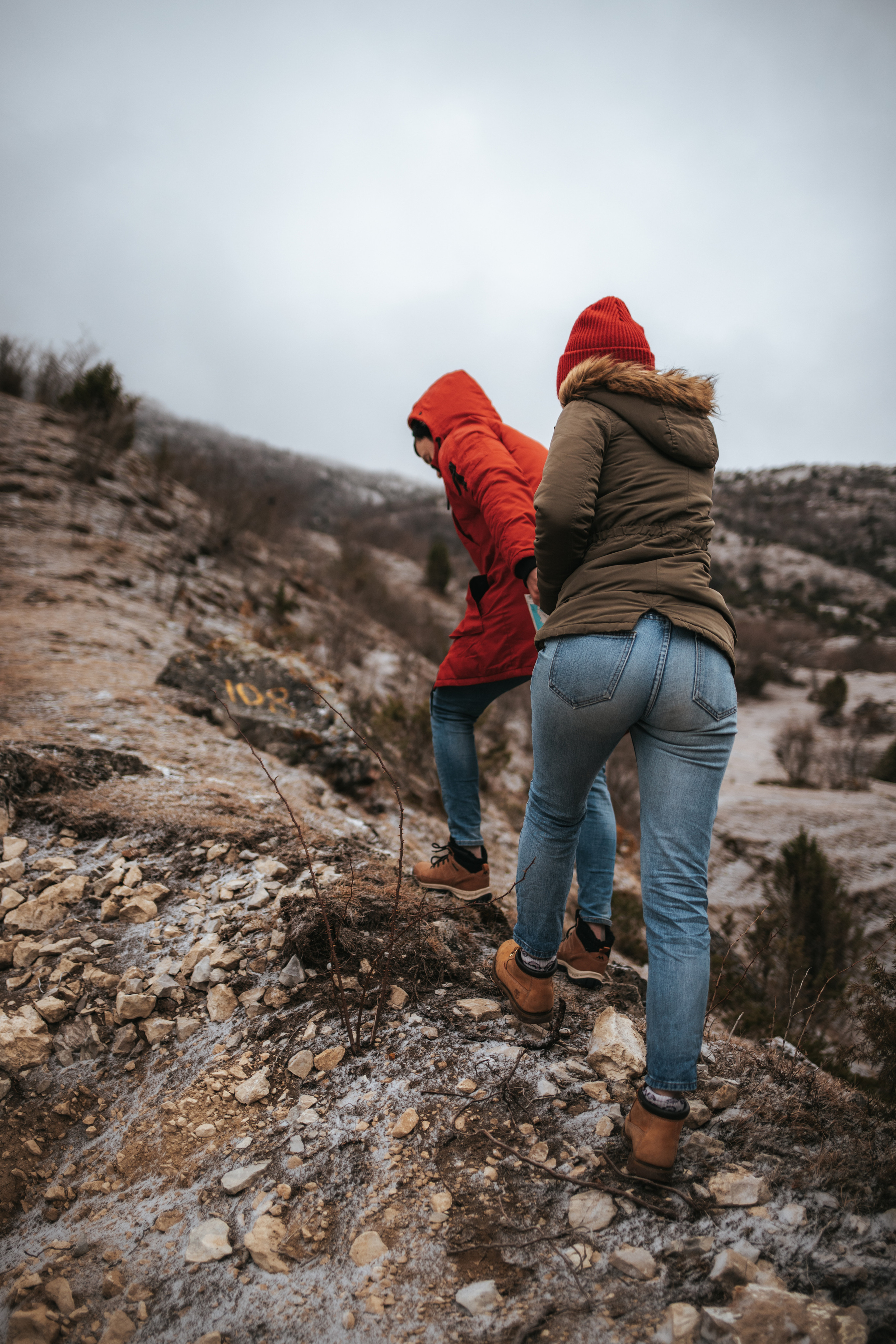 Dawn in the mountains. Wedding and family photographer