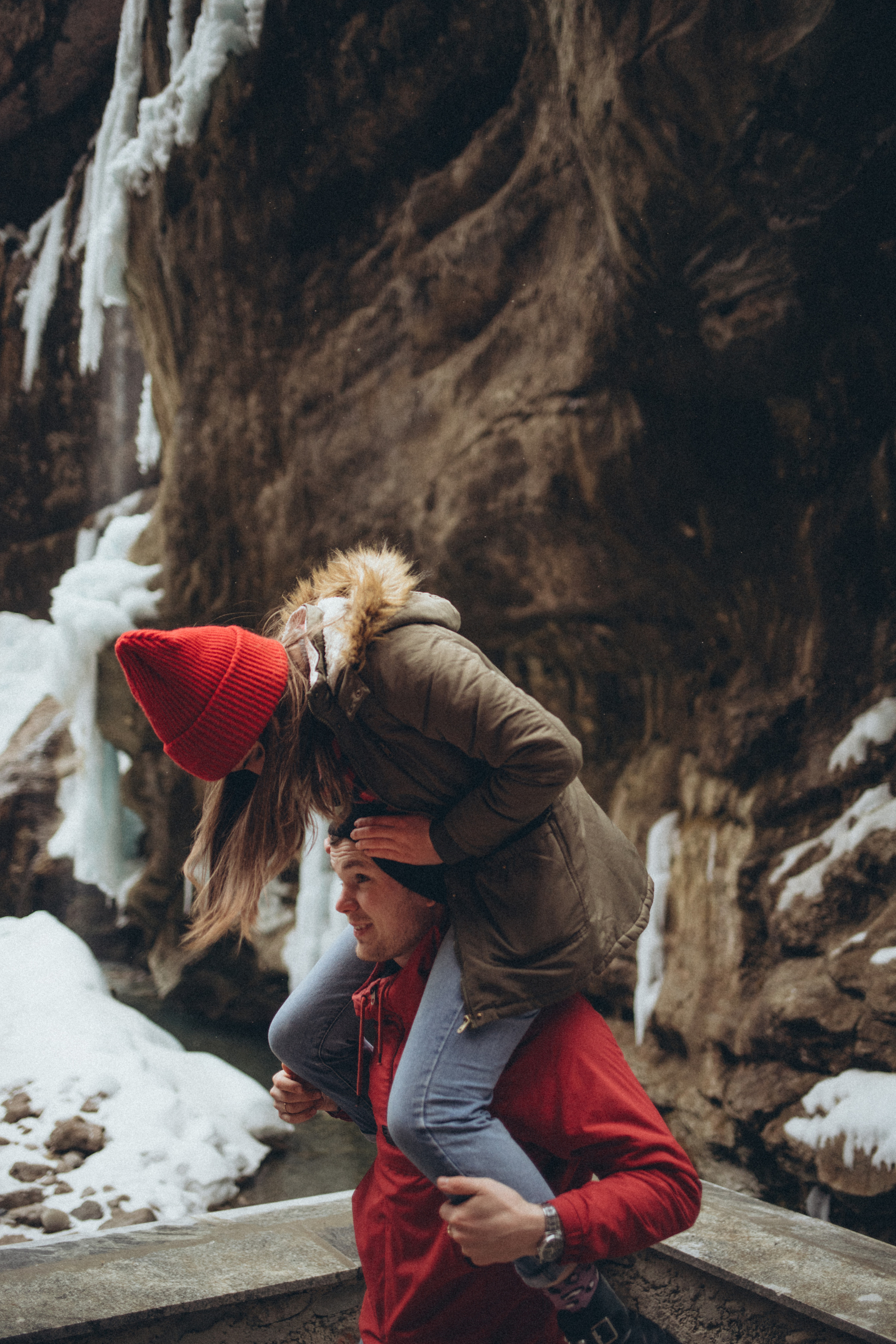 Dawn in the mountains. Wedding and family photographer