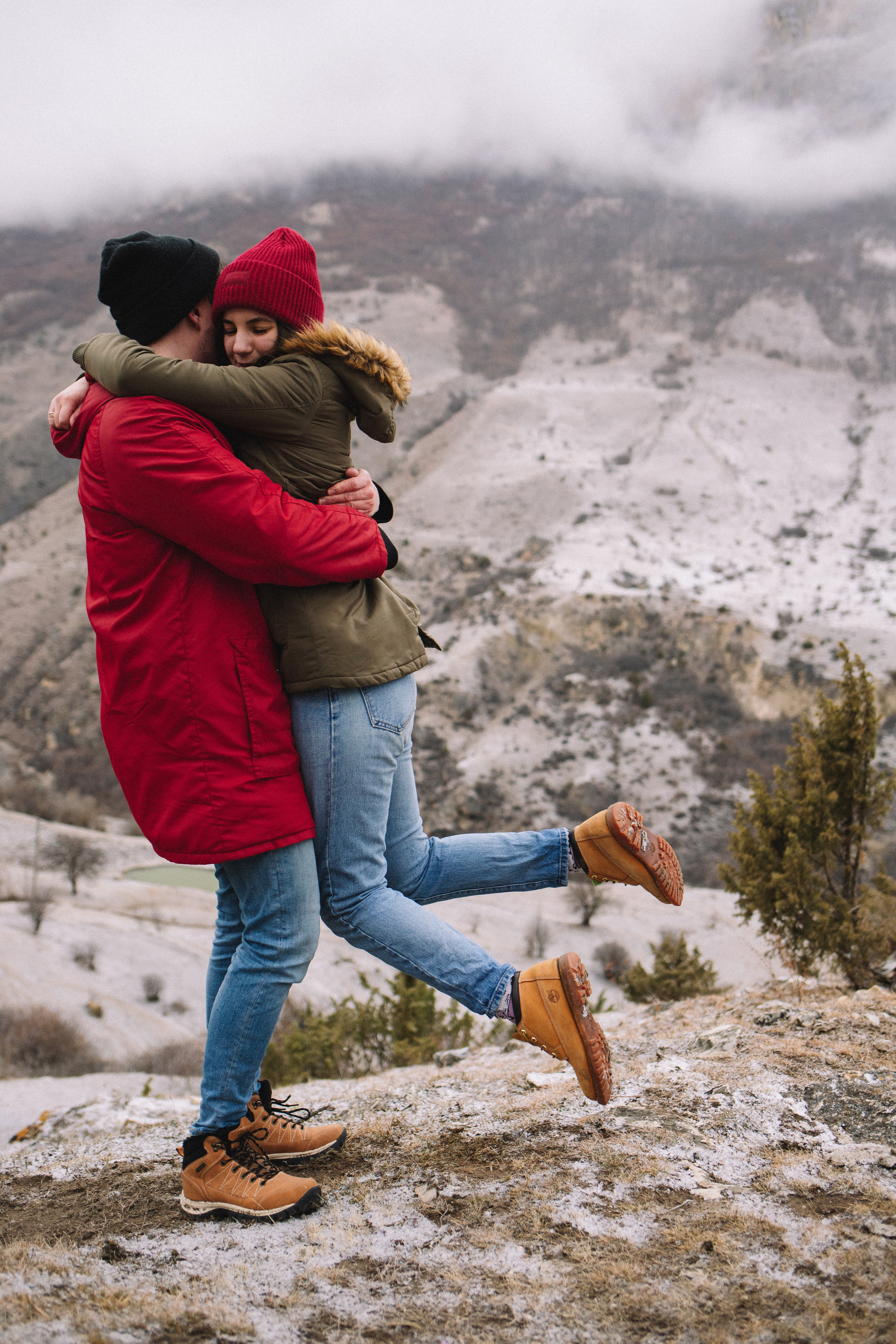 Dawn in the mountains. Wedding and family photographer