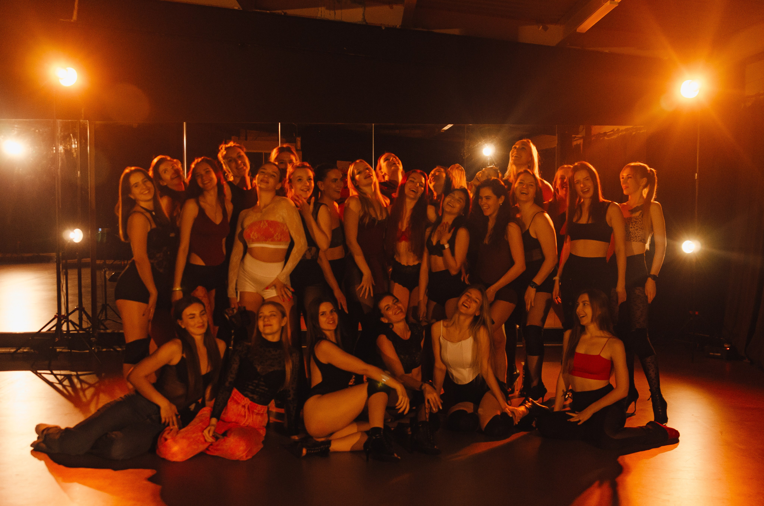 Мастер-классы по High Heels/Girly hip-hop от Оксаны ATTA. Денисова Аля — фотограф для парных съемок и индивидуальных историй в Барнауле