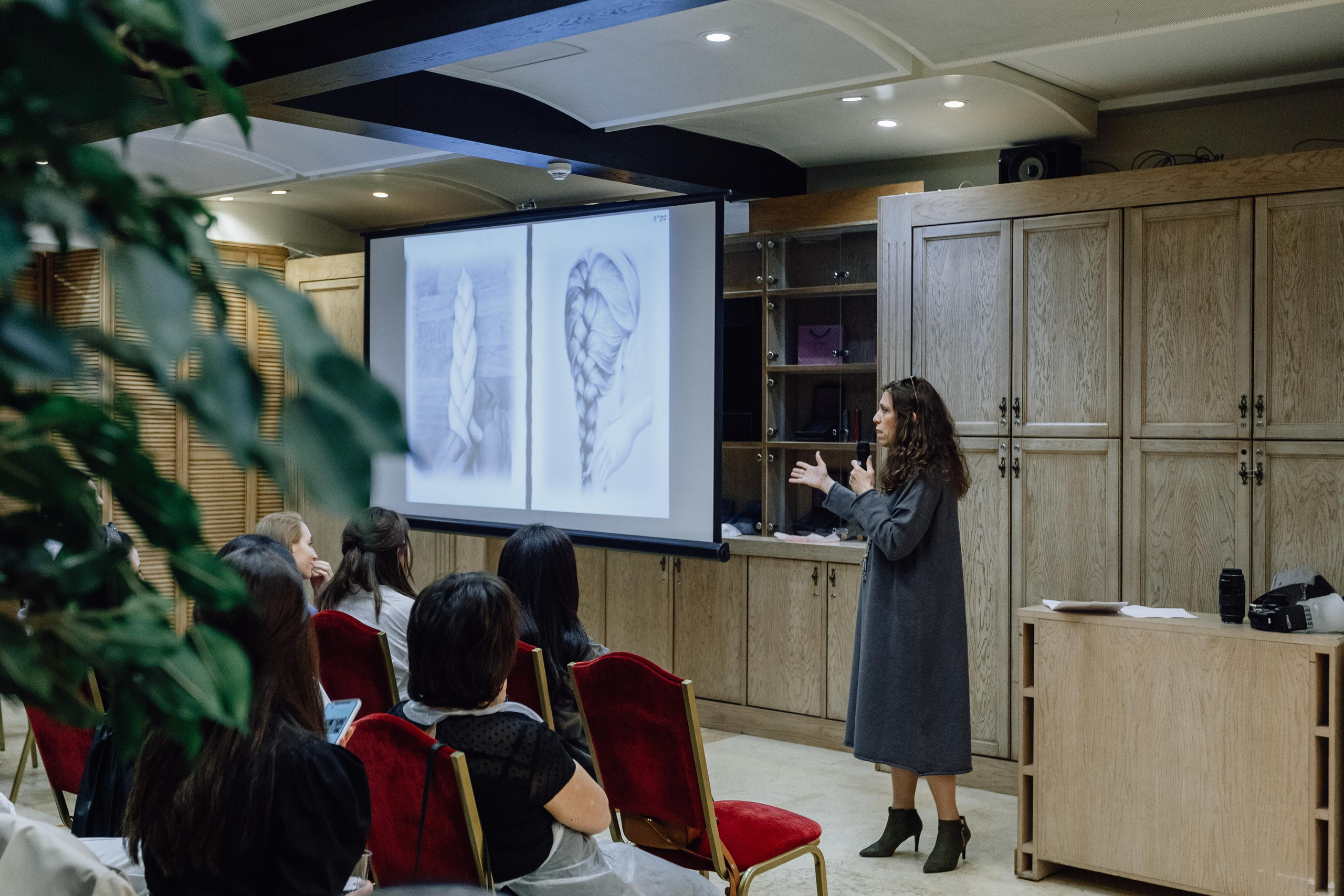 Женская встреча в МЕОЦ. Антон Ляпунов фотограф Вашего события в Москве