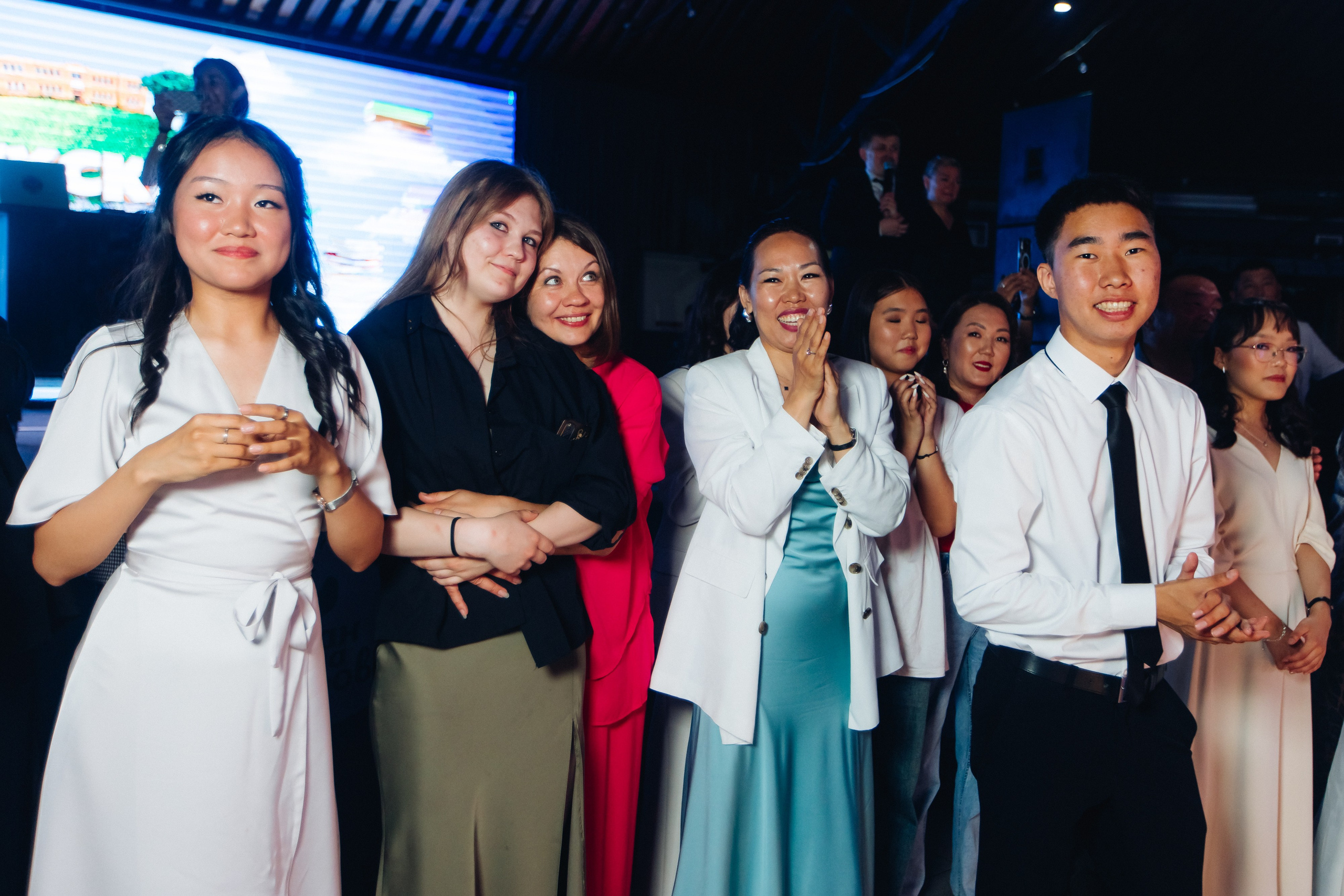 Выпускной вечер. 49 школа. Баран на корове. Свадебный и семейный фотограф в Улан-Удэ