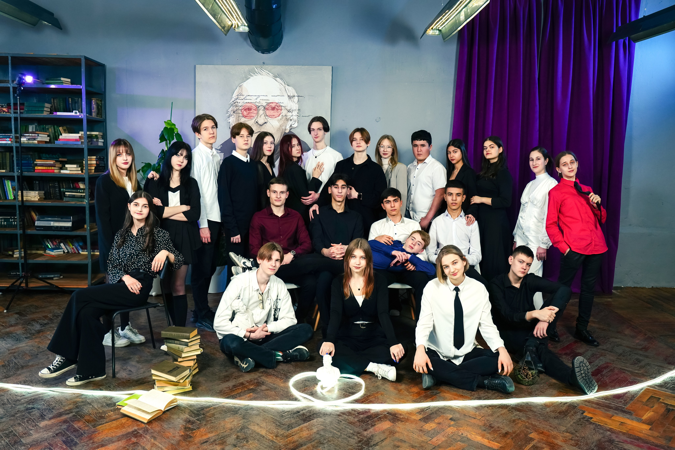 Старшие классы общие фото. MEMENTO.Выпускные альбомы, школьные, юбилейные и другие книги. Ростов-на-Дону