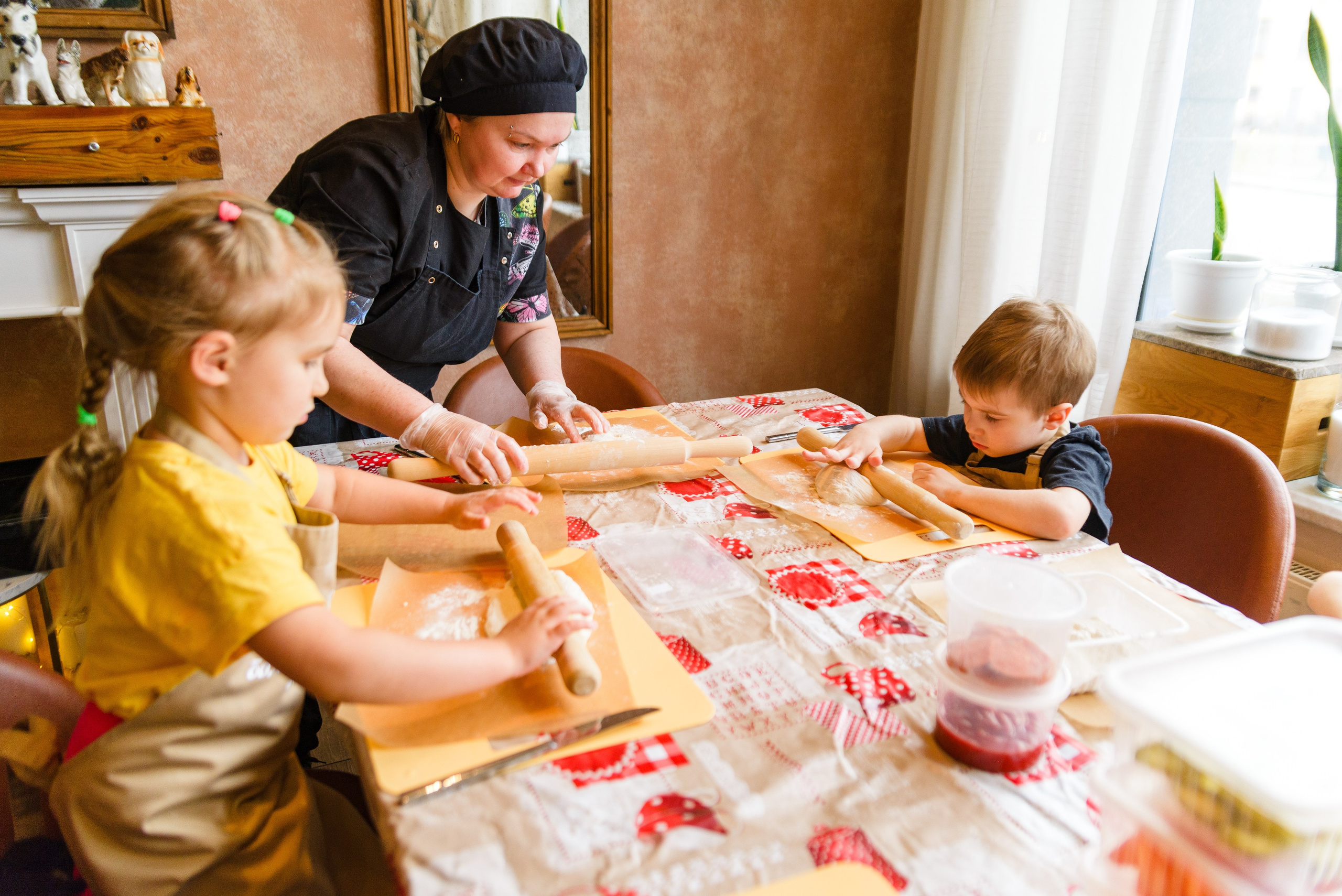 Детский мастер-класс по приготовлению пиццы. Портретный и репортажный фотограф в Санкт-Петербурге