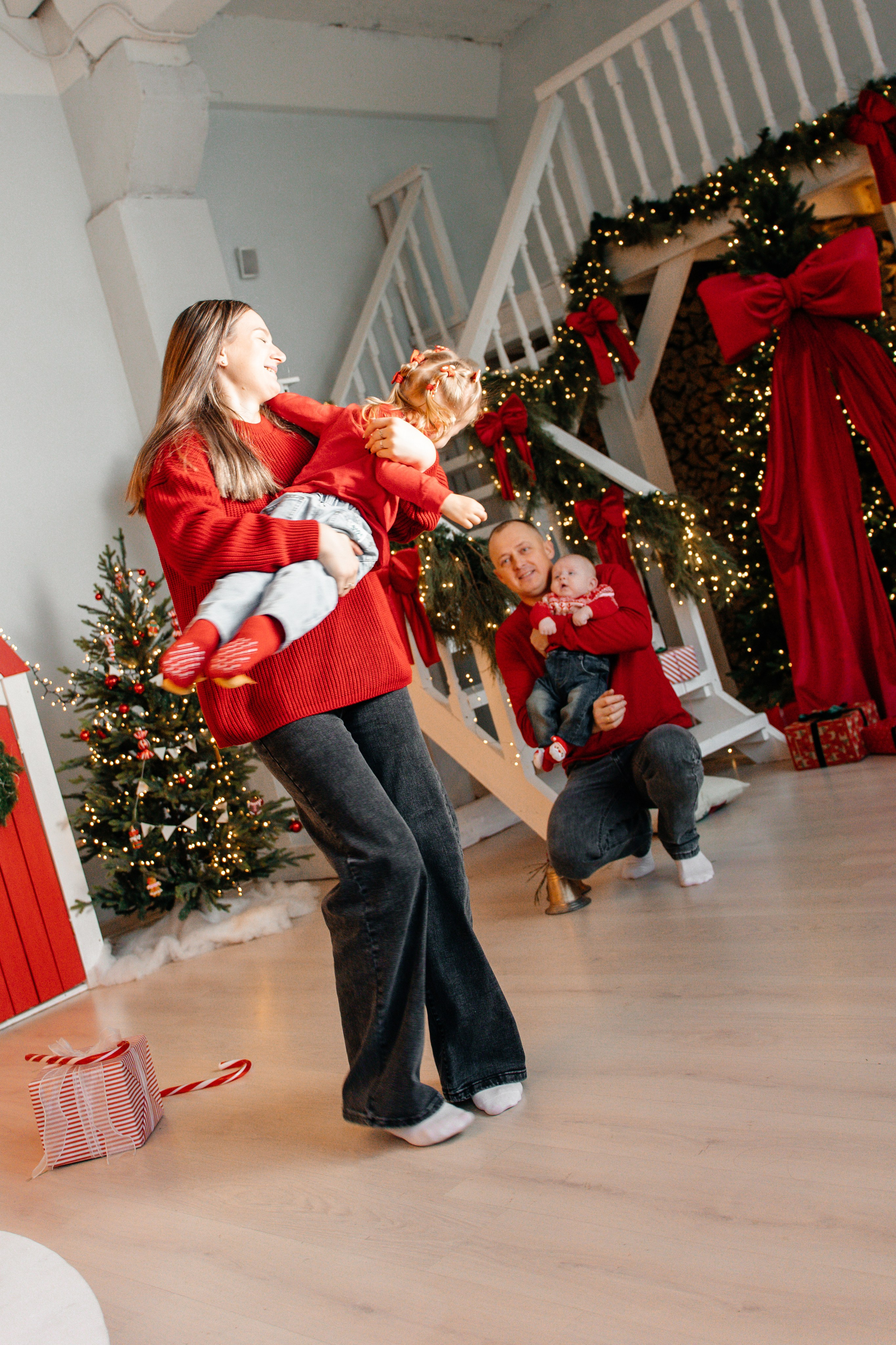Семейная новогодняя история. Ваш семейный фотограф в Минске — Вика Трегубова