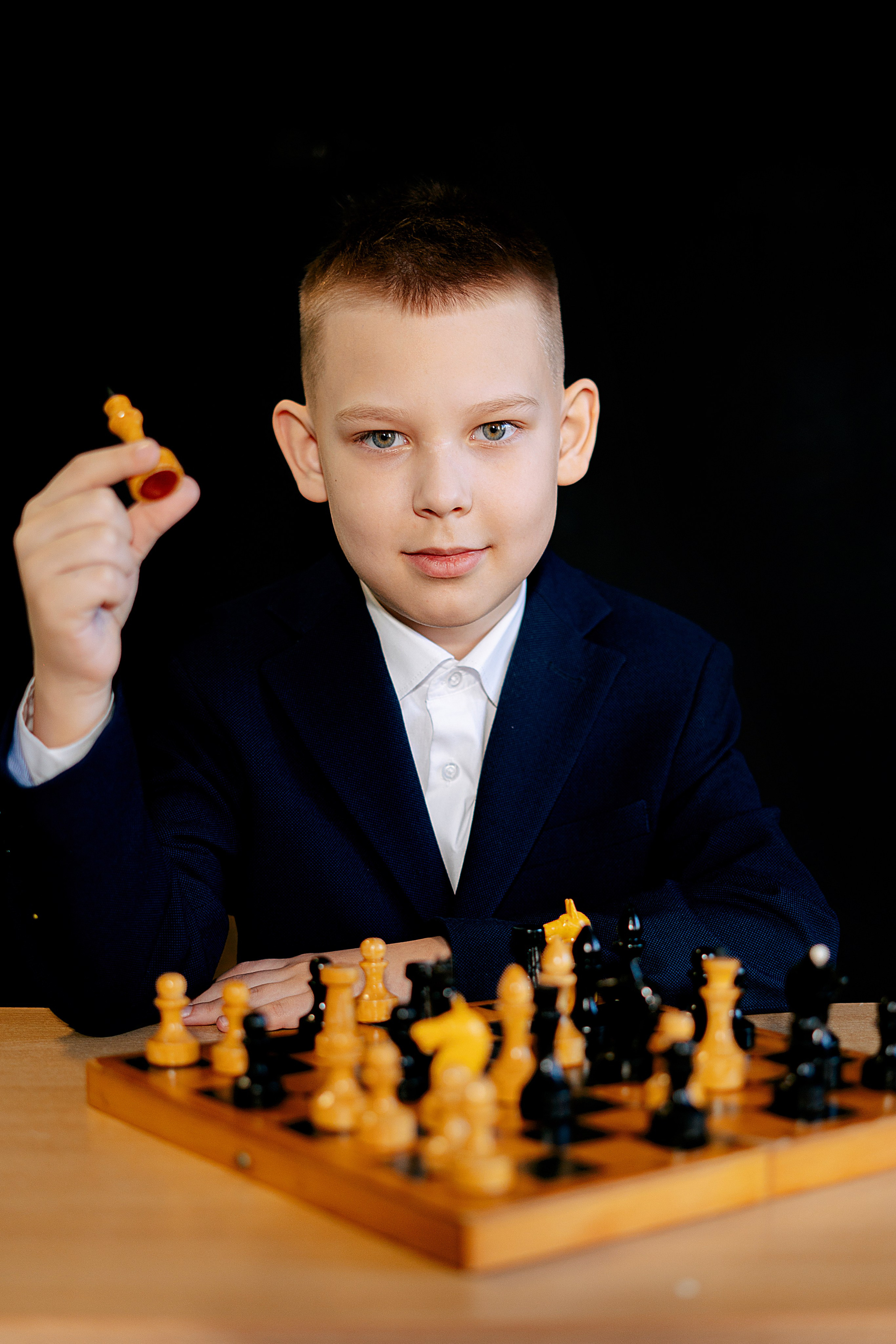 Школьные портреты. Школьный фотограф в Челябинске. Выпускные фотоальбомы