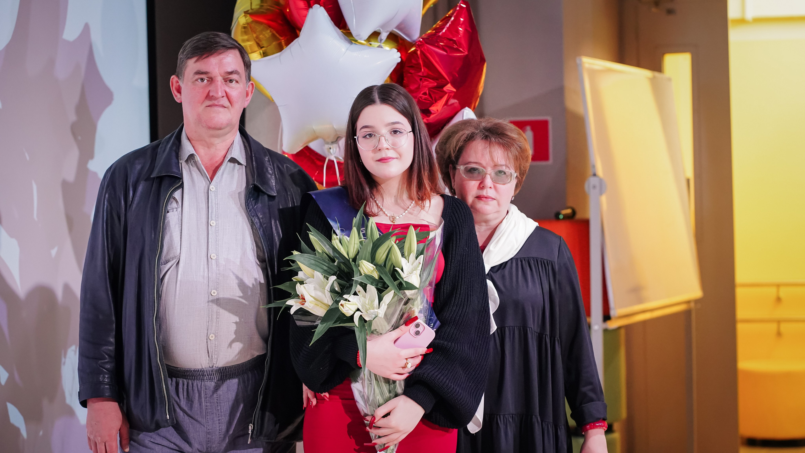 11 У Последний звонок. Семейный и детский фотограф в Москве (Тинао) Галкина Алевтина