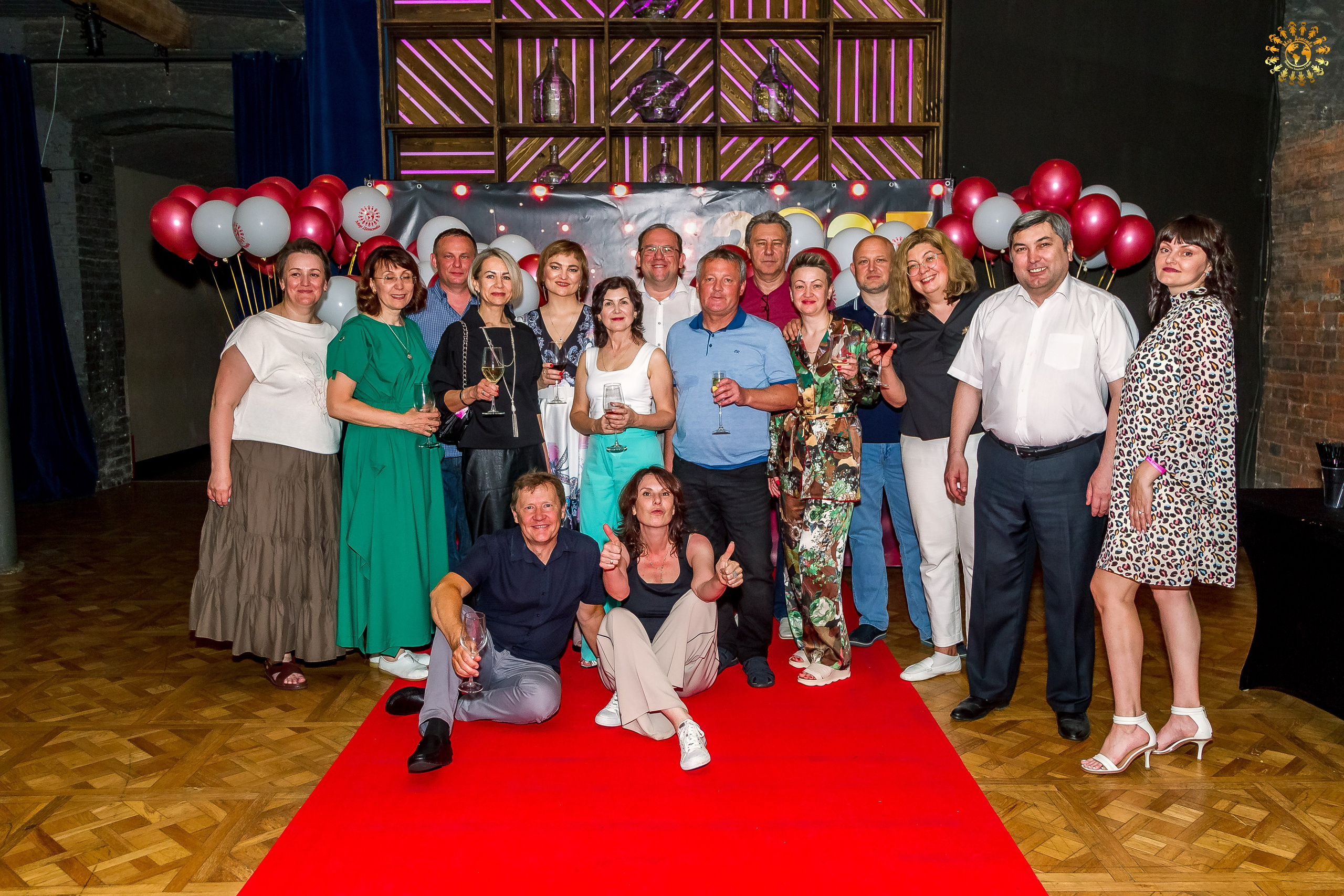 Выпускной 2023 (11-е классы) клуб «Джаггер», Москва. Репортажная съемка в Москве и области. Анималистика