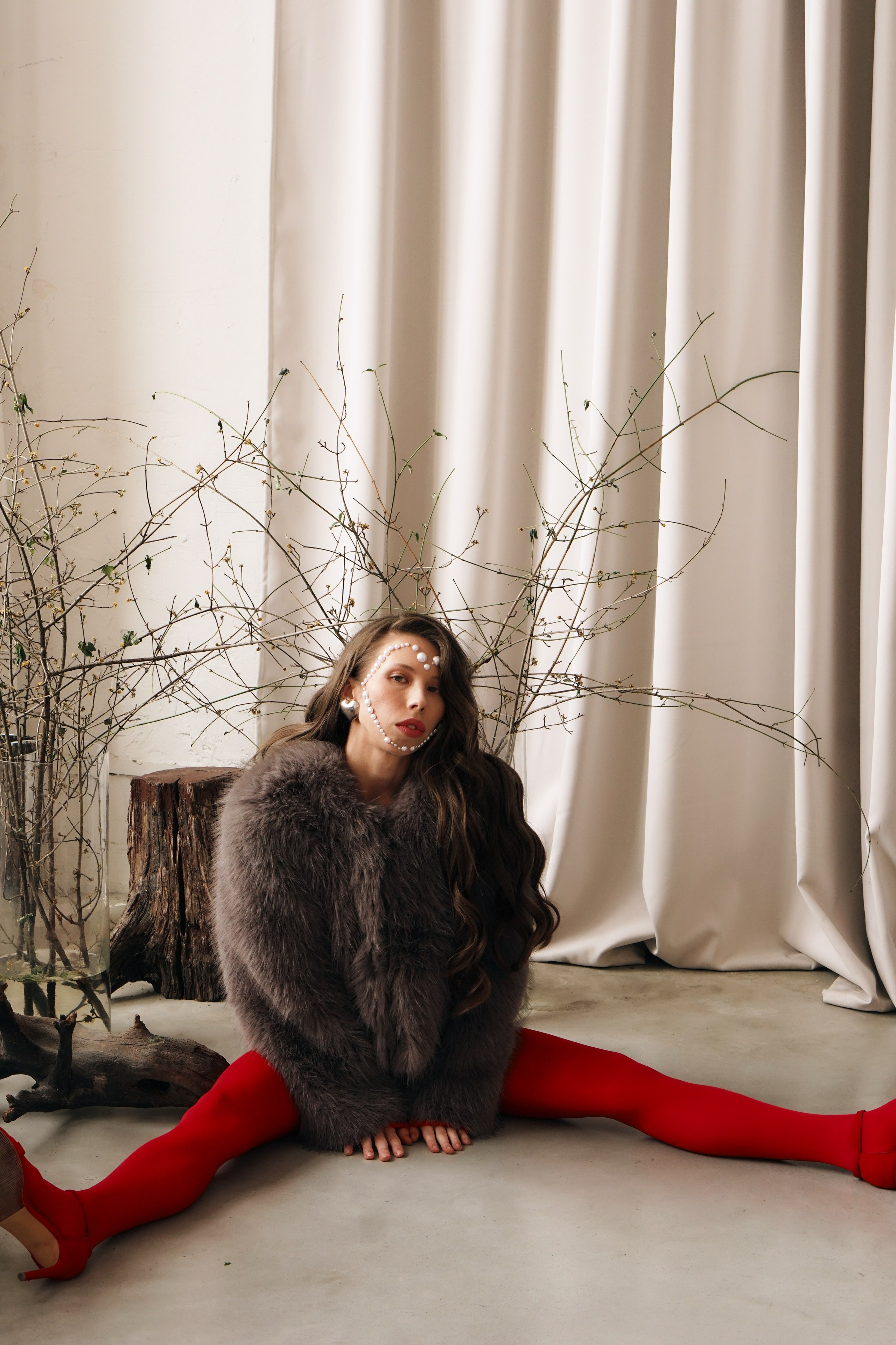 Натуся в красном. Фотограф Москва — Полина Робин