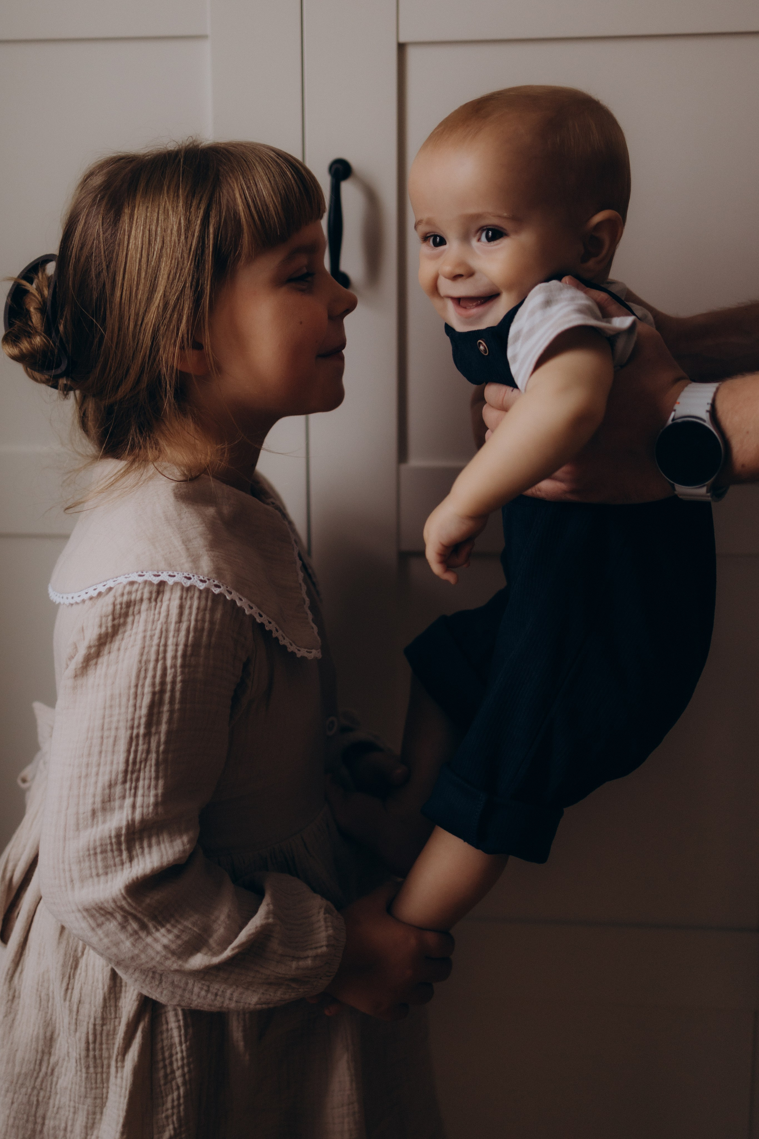 Домашняя семейная фотосессия с детьми. Семейный фотограф в Москве и Люберцах Юлия Гуськова