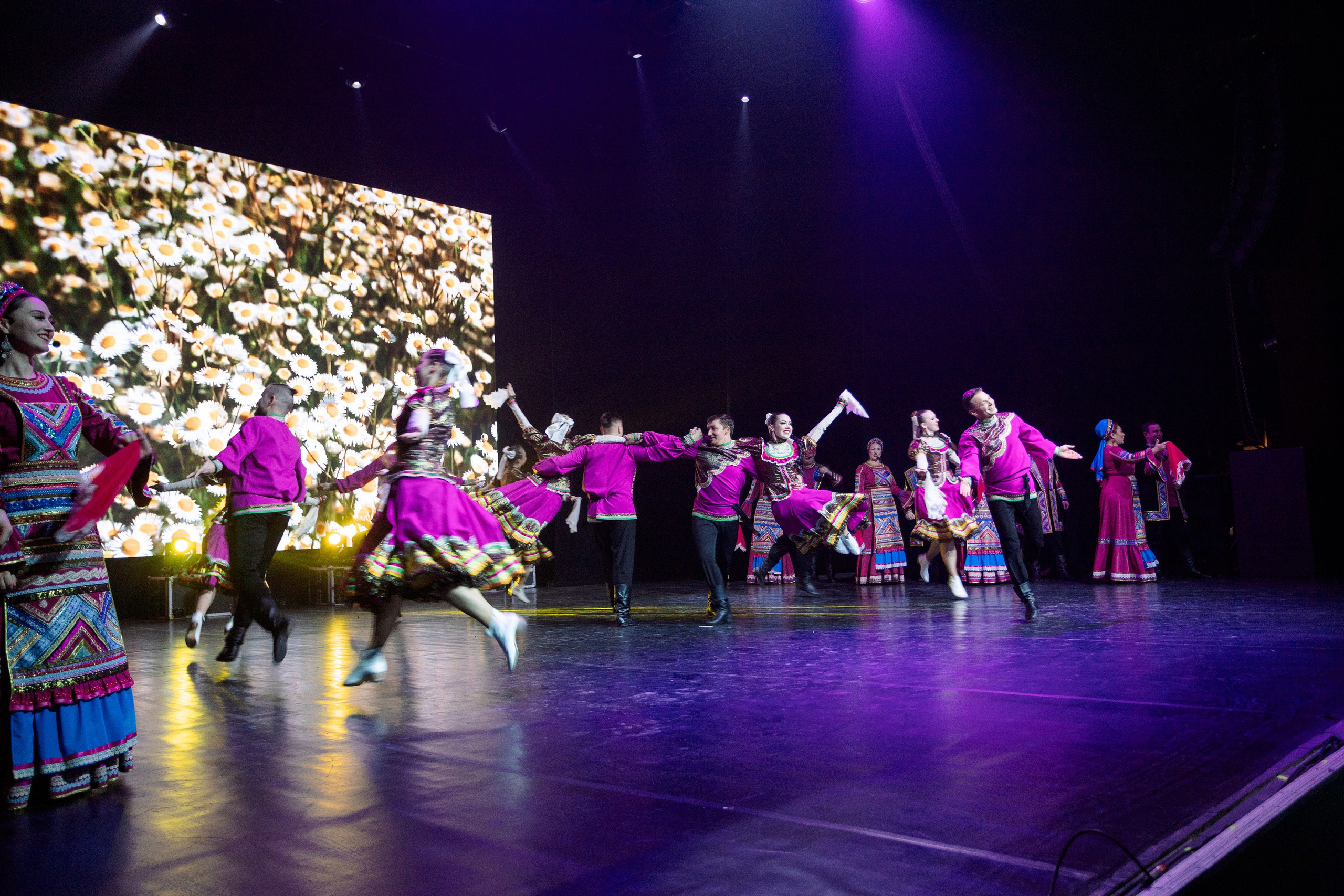 РЕПОРТАЖ: НОВЫЙ ГОД В ДК МЕТАЛЛУРГ. Профессиональный фотограф в Ижевске Леша Петров