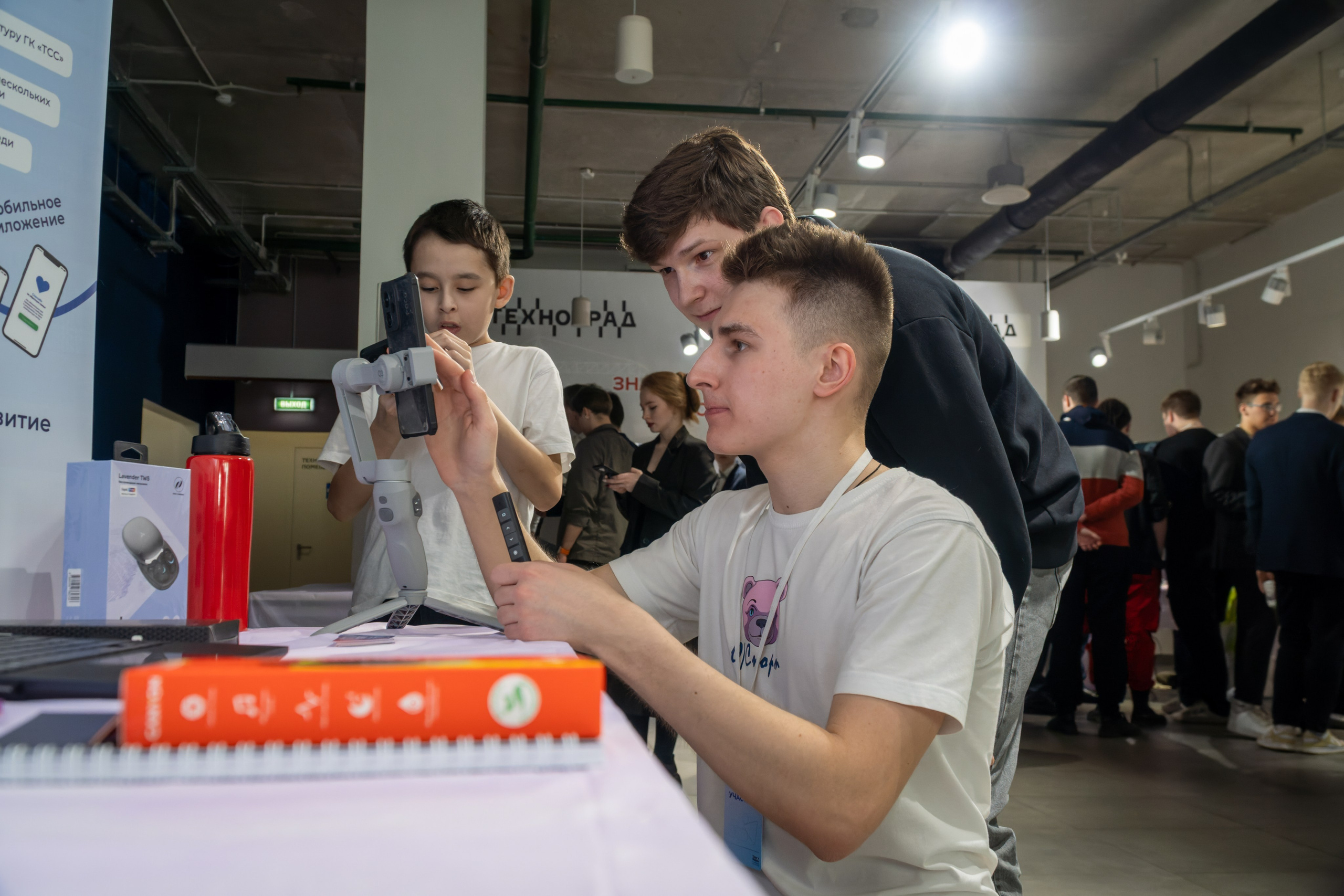 Фотосъёмка культурных массовых мероприятий, выставки, концерты, репортажная съёмка. «Студия DRONAVT`s» — видеосъёмка и фотография г. Москва