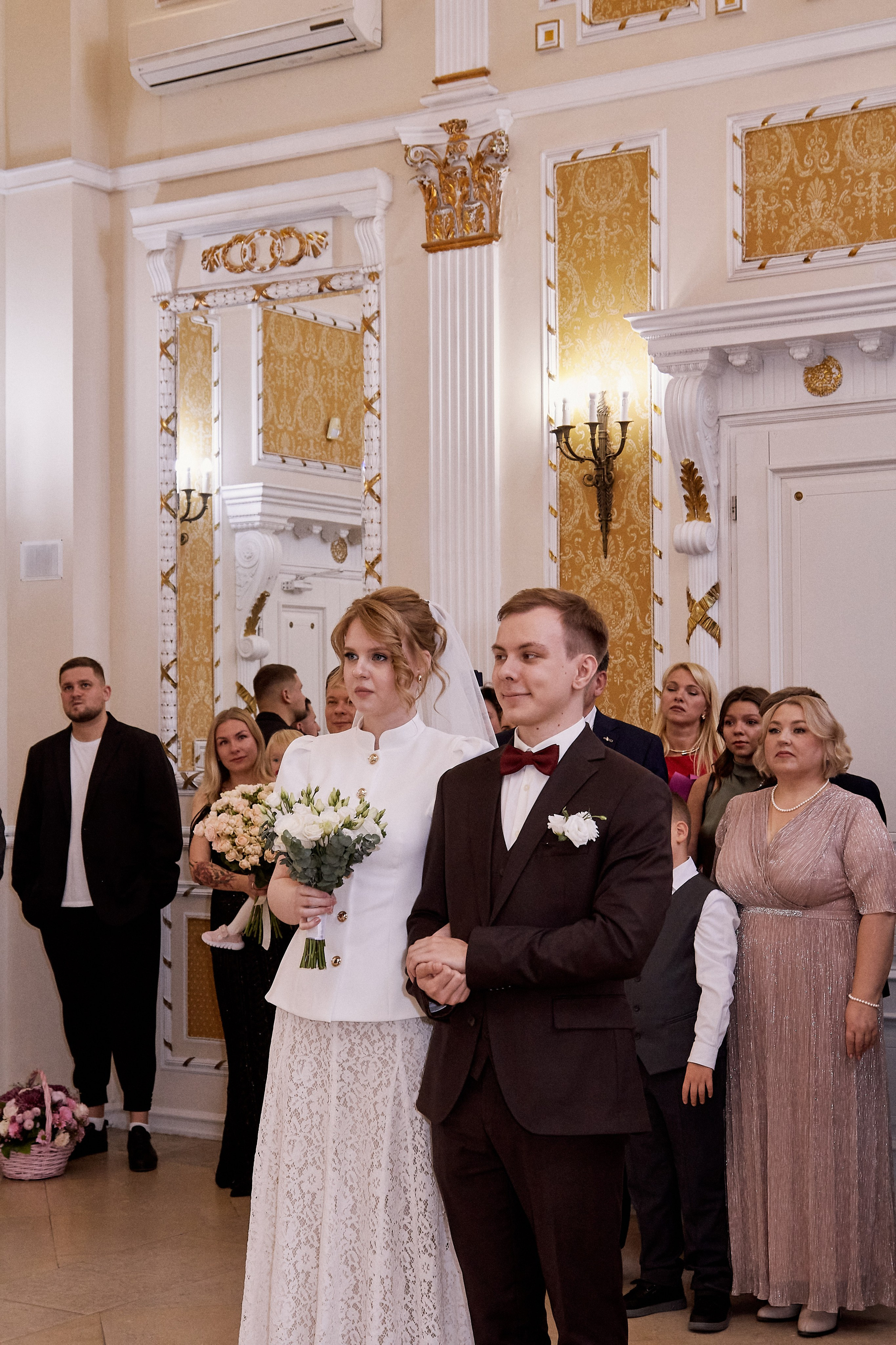 Свадебная роспись в раменском ЗАГСе. Свадебный фотограф в Москве Приятелева Ангелина