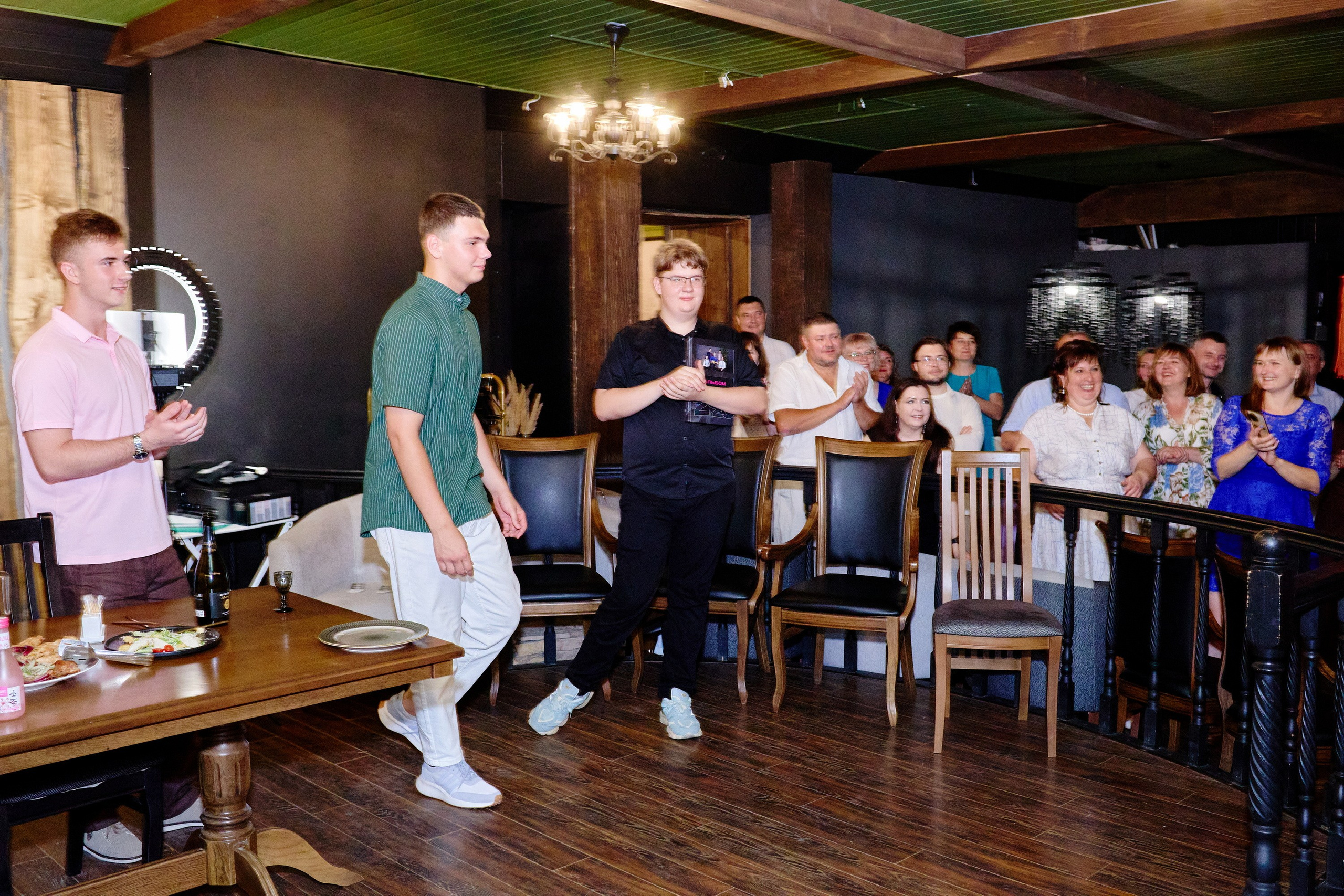 Выпускной 35 Сош. Фотограф Выпускные альбомы Таганрог Сергей Коробченко