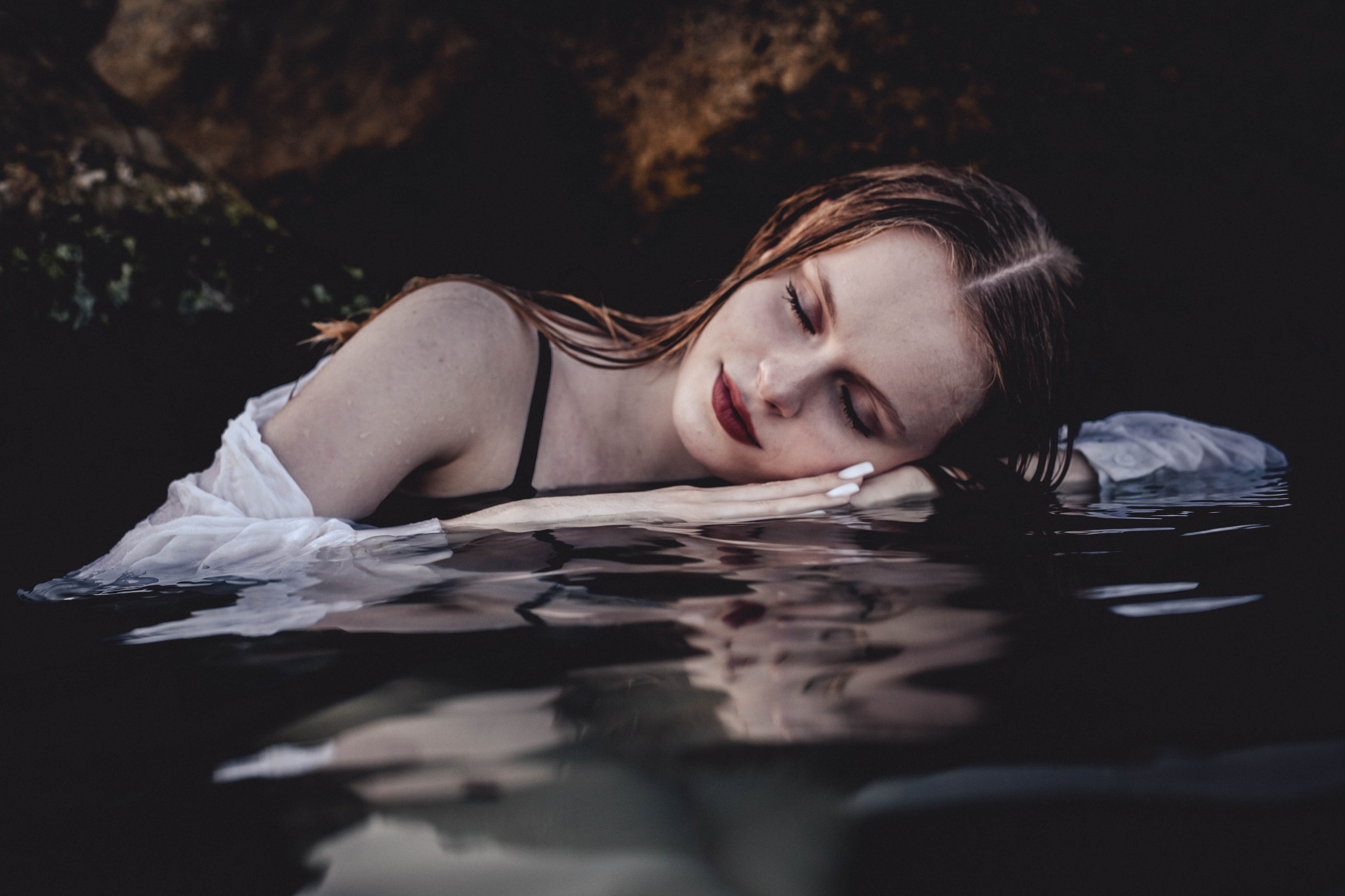 Поцелуи Волн. Уличный фотограф Города N