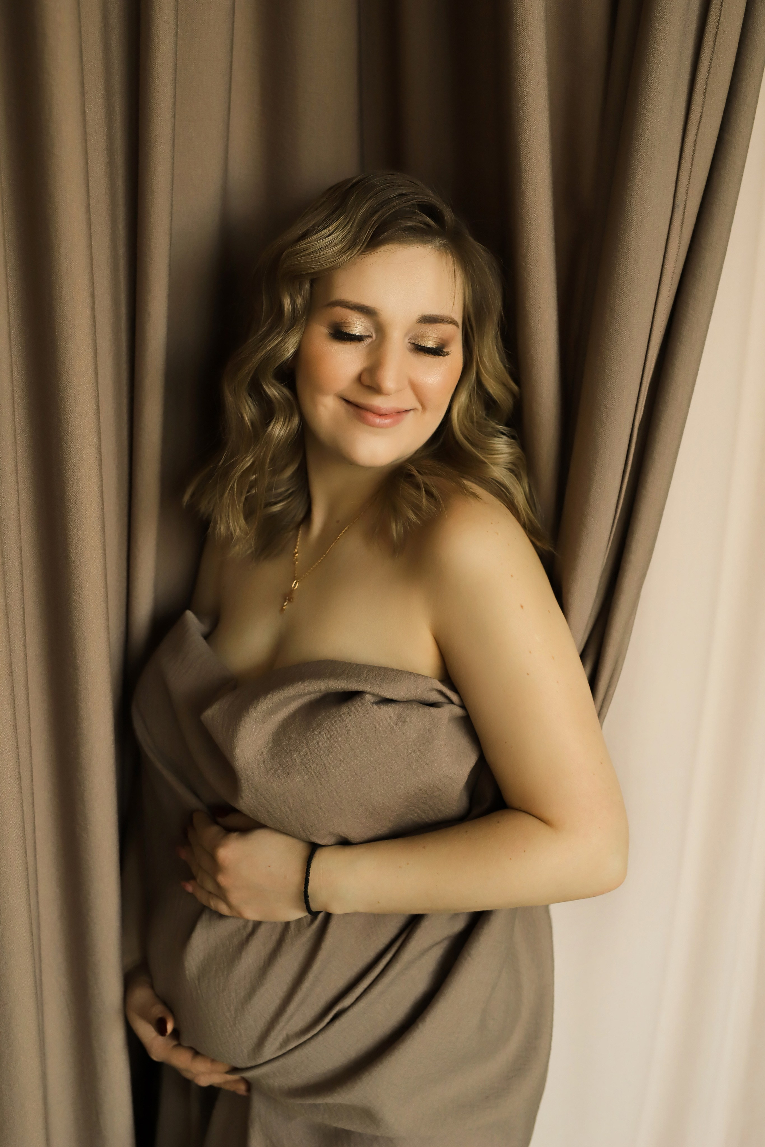 Беременность в интерьерной фотостудии. ТОПовый фотограф беременных Екатеринбург. Фотограф новорожденных малышей newborn Екатеринбург