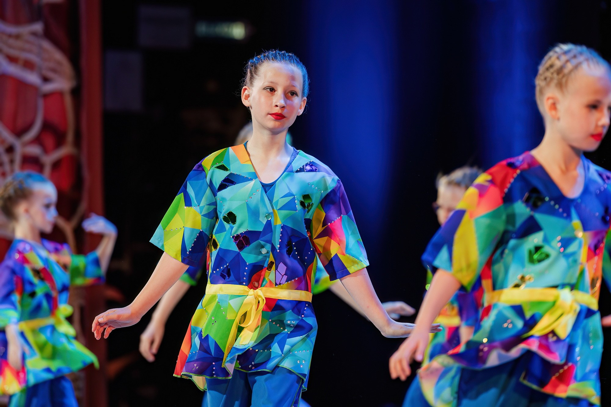 Отчетный концерт Образцового коллектива Алтая театра эстрадной песни «Созвездие». Свадебный и репортажный фотограф Никита Сницарев в Барнауле